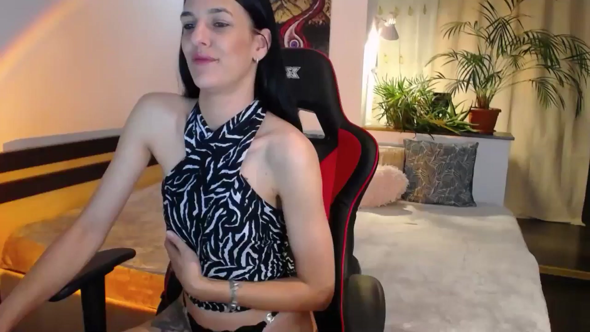 Gallery image thumbnail from AnyaLuv777's myfreecams stream on, 08/07/2024, 21:31 image 1 of 20