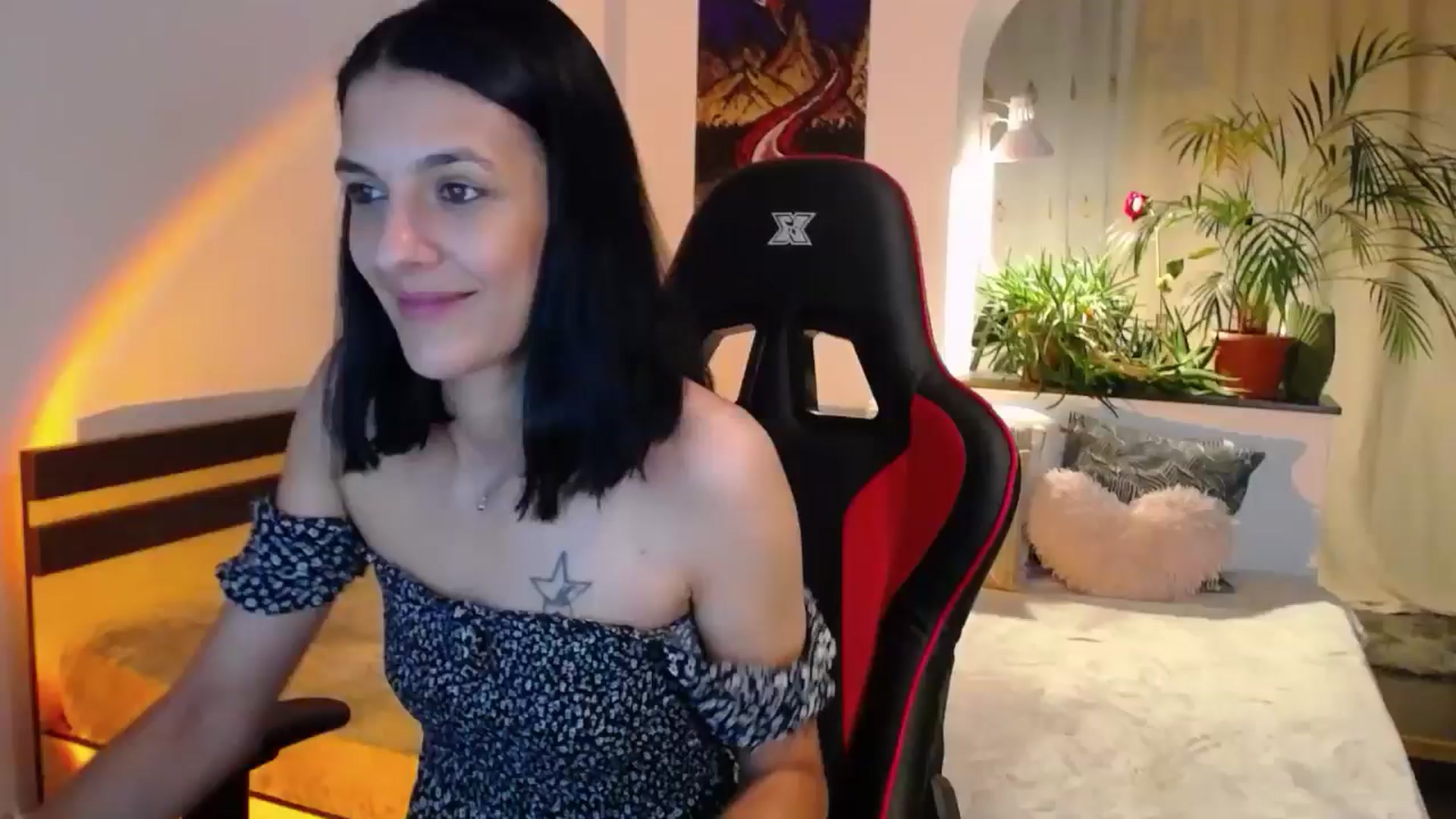 Gallery image thumbnail from AnyaLuv777's myfreecams stream on, 08/15/2024, 22:00 image 1 of 20