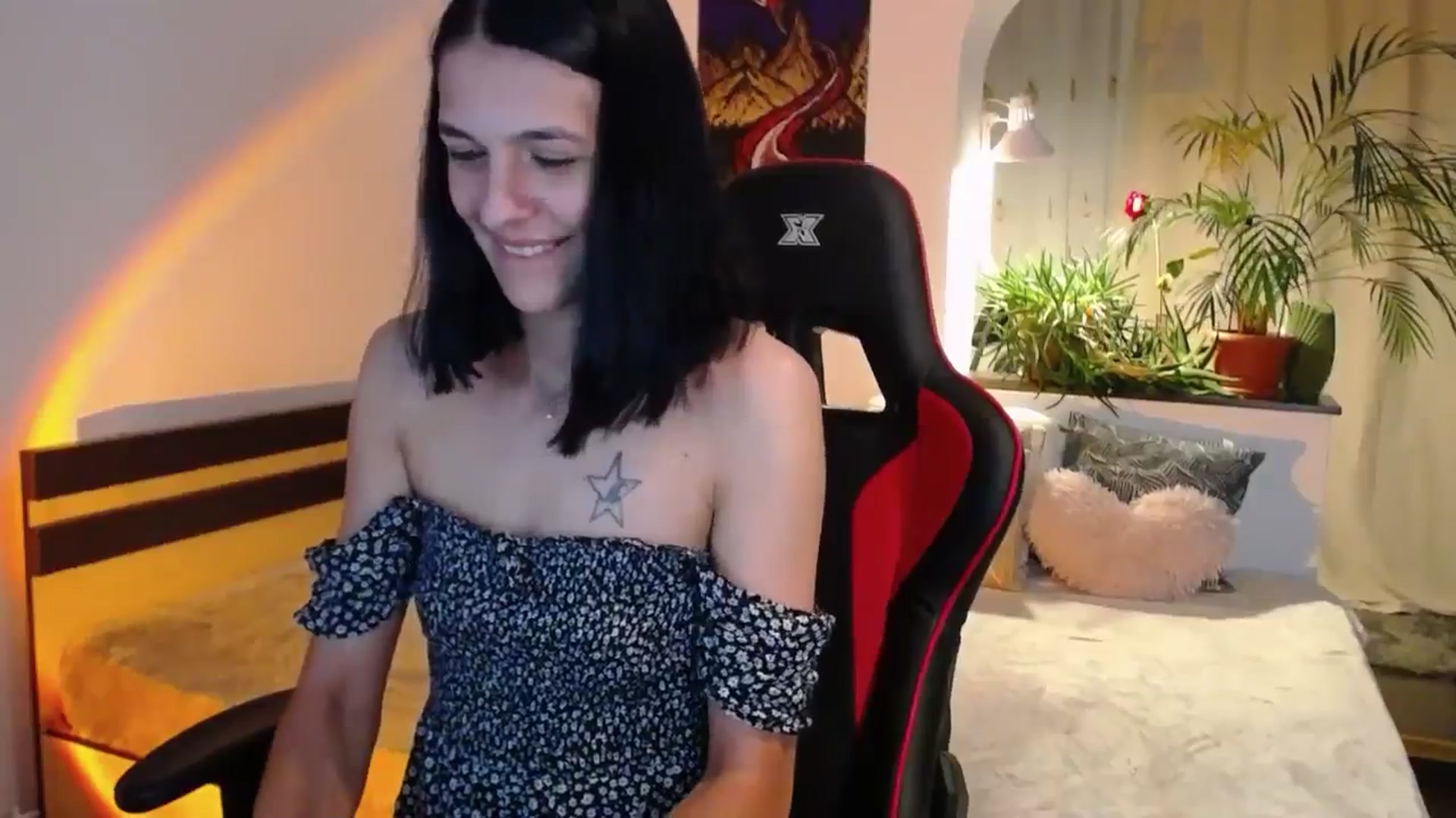 Gallery image thumbnail from AnyaLuv777's myfreecams stream on, 08/15/2024, 22:00 image 4 of 20