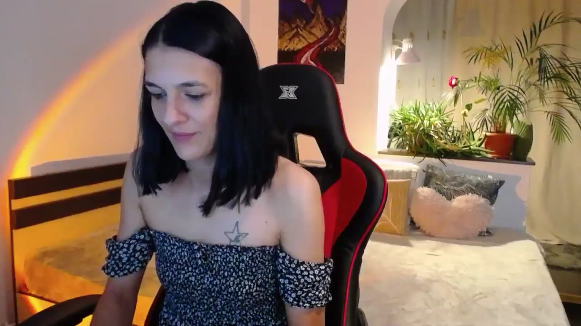 Gallery image thumbnail from AnyaLuv777's myfreecams stream on, 08/15/2024, 22:00 image 3 of 20