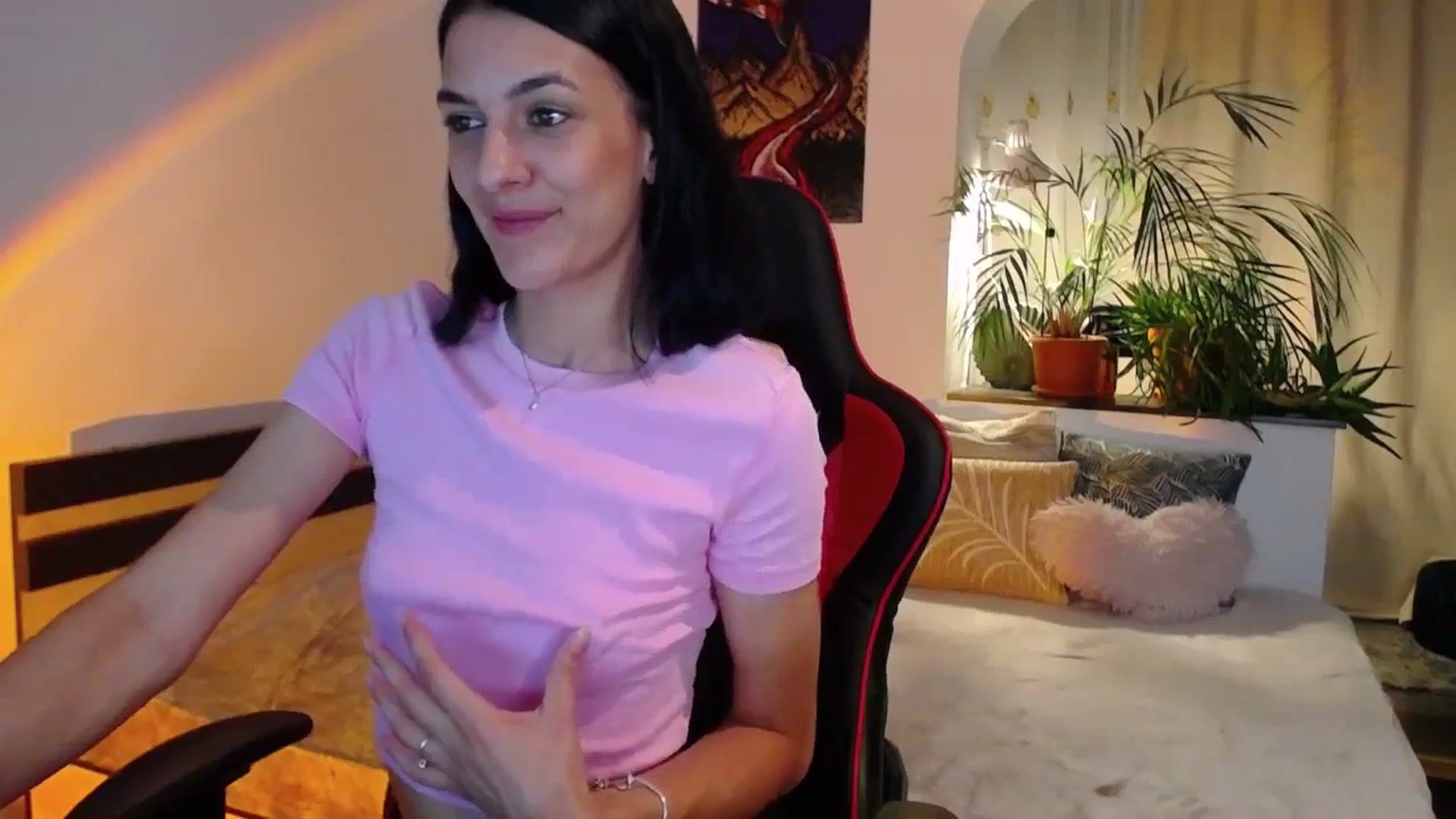 Gallery image thumbnail from AnyaLuv777's myfreecams stream on, 08/20/2024, 21:21 image 2 of 20