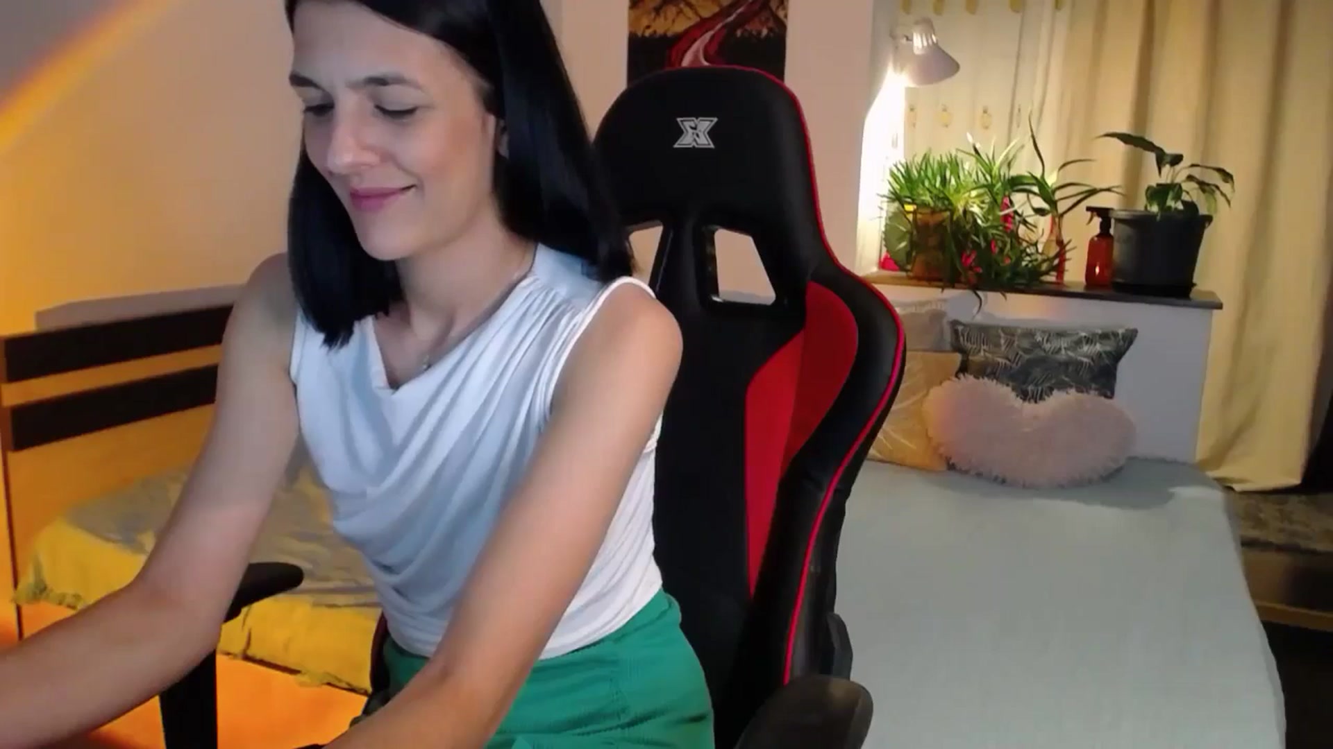 Gallery image thumbnail from AnyaLuv777's myfreecams stream on, 08/30/2024, 20:16 image 5 of 20