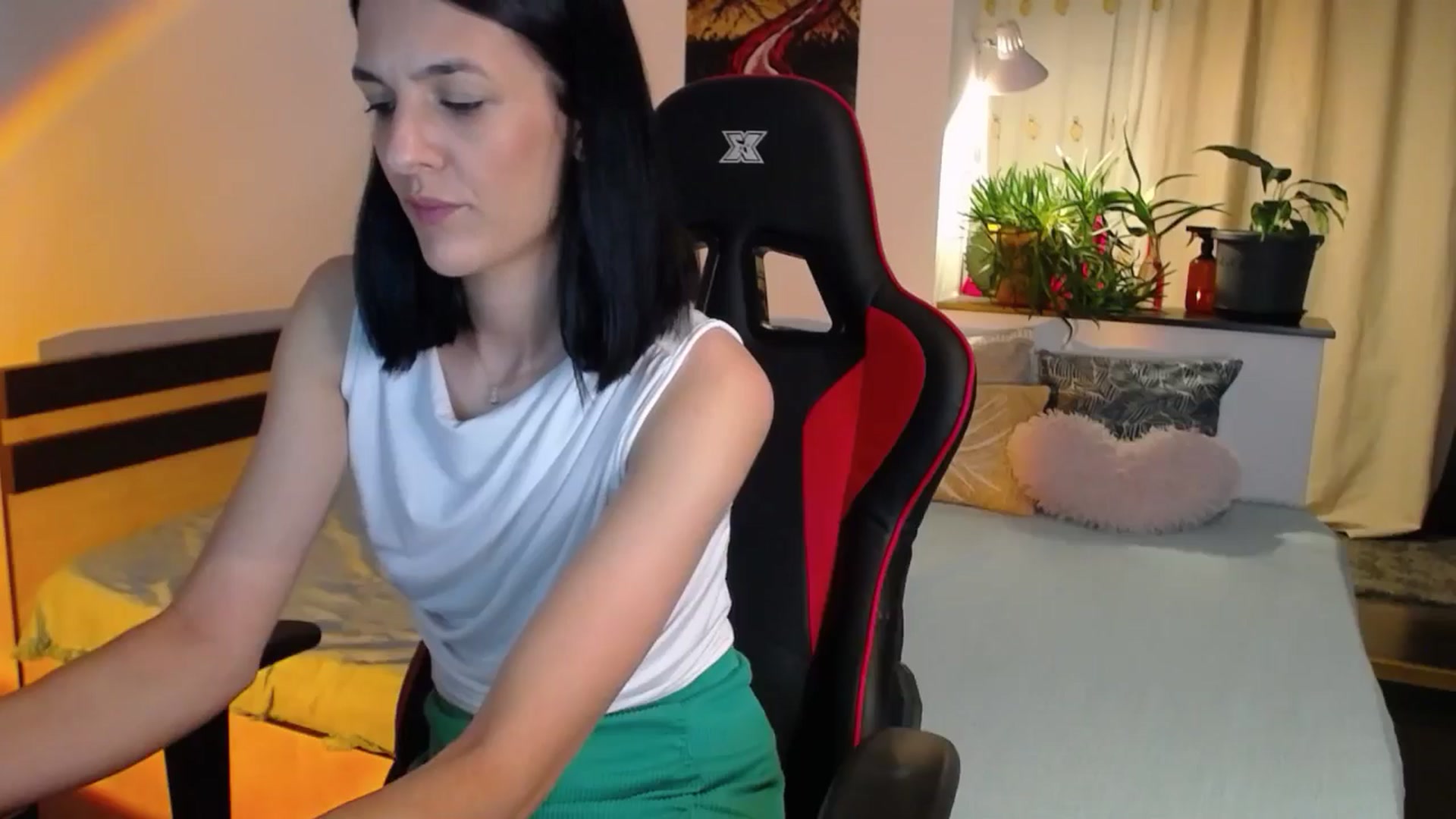 Gallery image thumbnail from AnyaLuv777's myfreecams stream on, 08/30/2024, 20:16 image 2 of 20