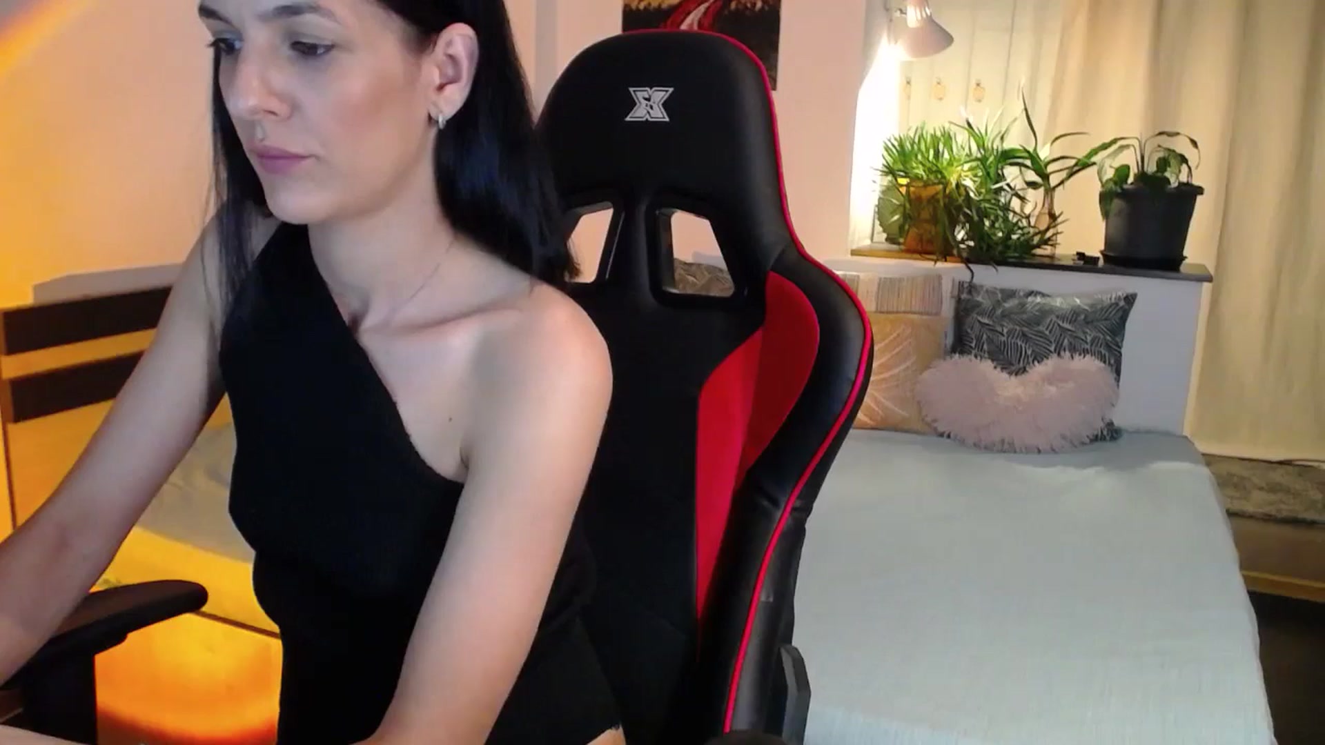 Gallery image thumbnail from AnyaLuv777's myfreecams stream on, 08/31/2024, 19:17 image 11 of 20