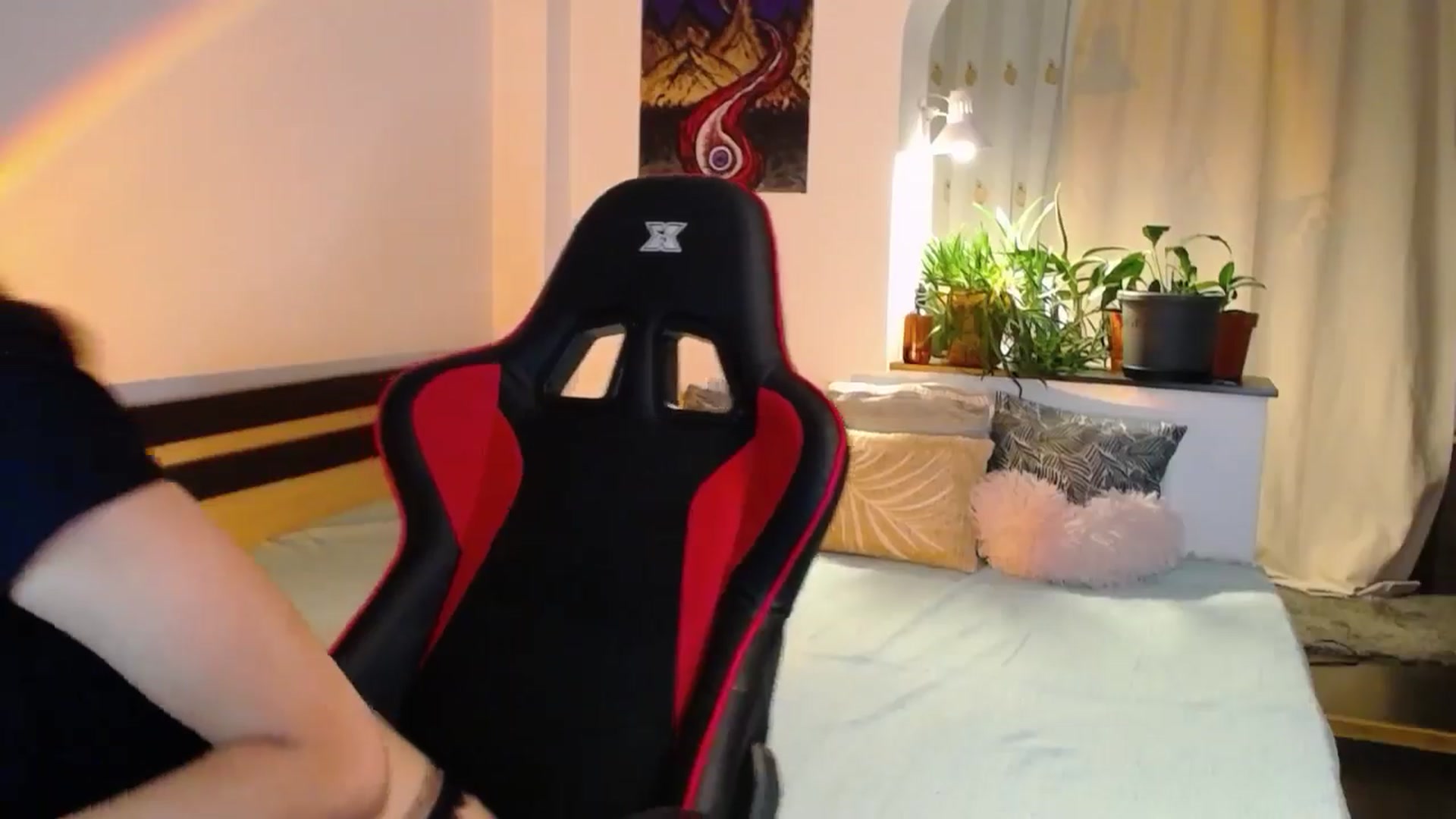 Gallery image thumbnail from AnyaLuv777's myfreecams stream on, 09/06/2024, 20:17 image 17 of 20