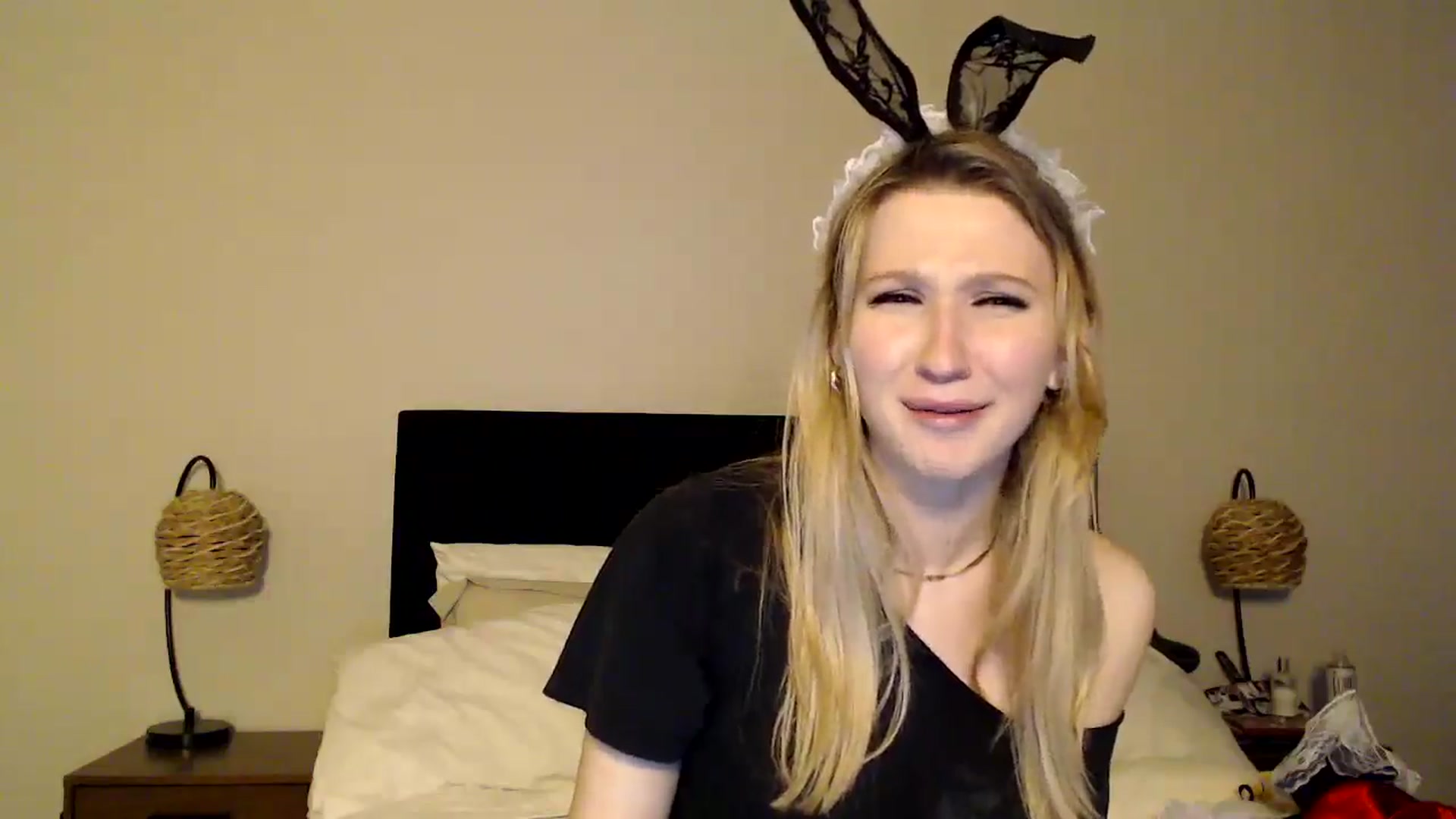 Gallery image thumbnail from AnyaSweets's myfreecams stream on, 01/06/2025, 07:16 image 12 of 20
