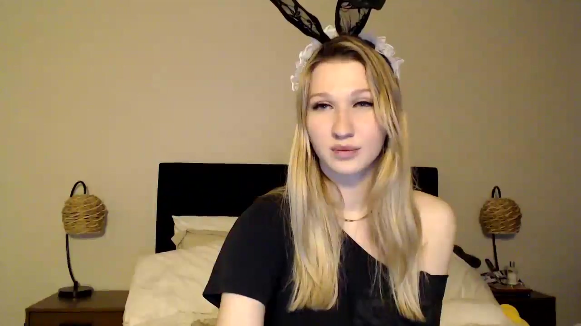 Gallery image thumbnail from AnyaSweets's myfreecams stream on, 01/06/2025, 07:16 image 17 of 20