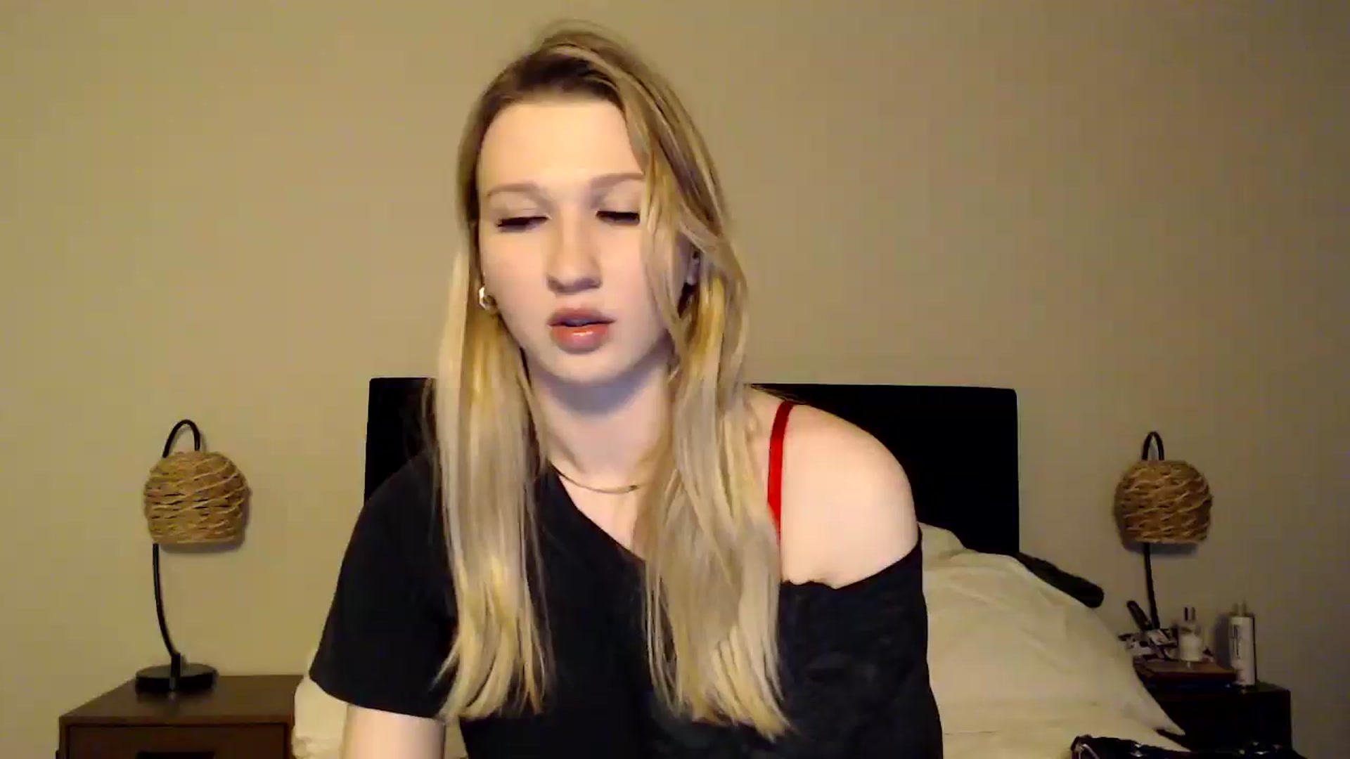 Gallery image thumbnail from AnyaSweets's myfreecams stream on, 01/06/2025, 07:16 image 1 of 20