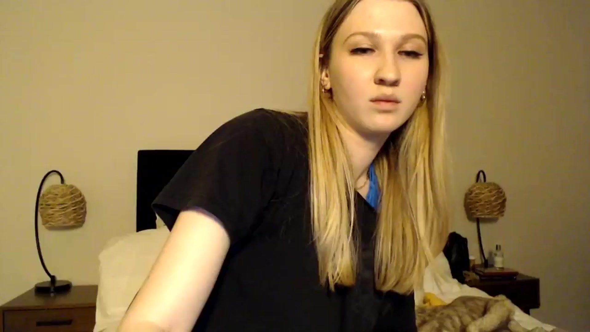 Gallery image thumbnail from AnyaSweets's myfreecams stream on, 01/08/2025, 05:32 image 17 of 20