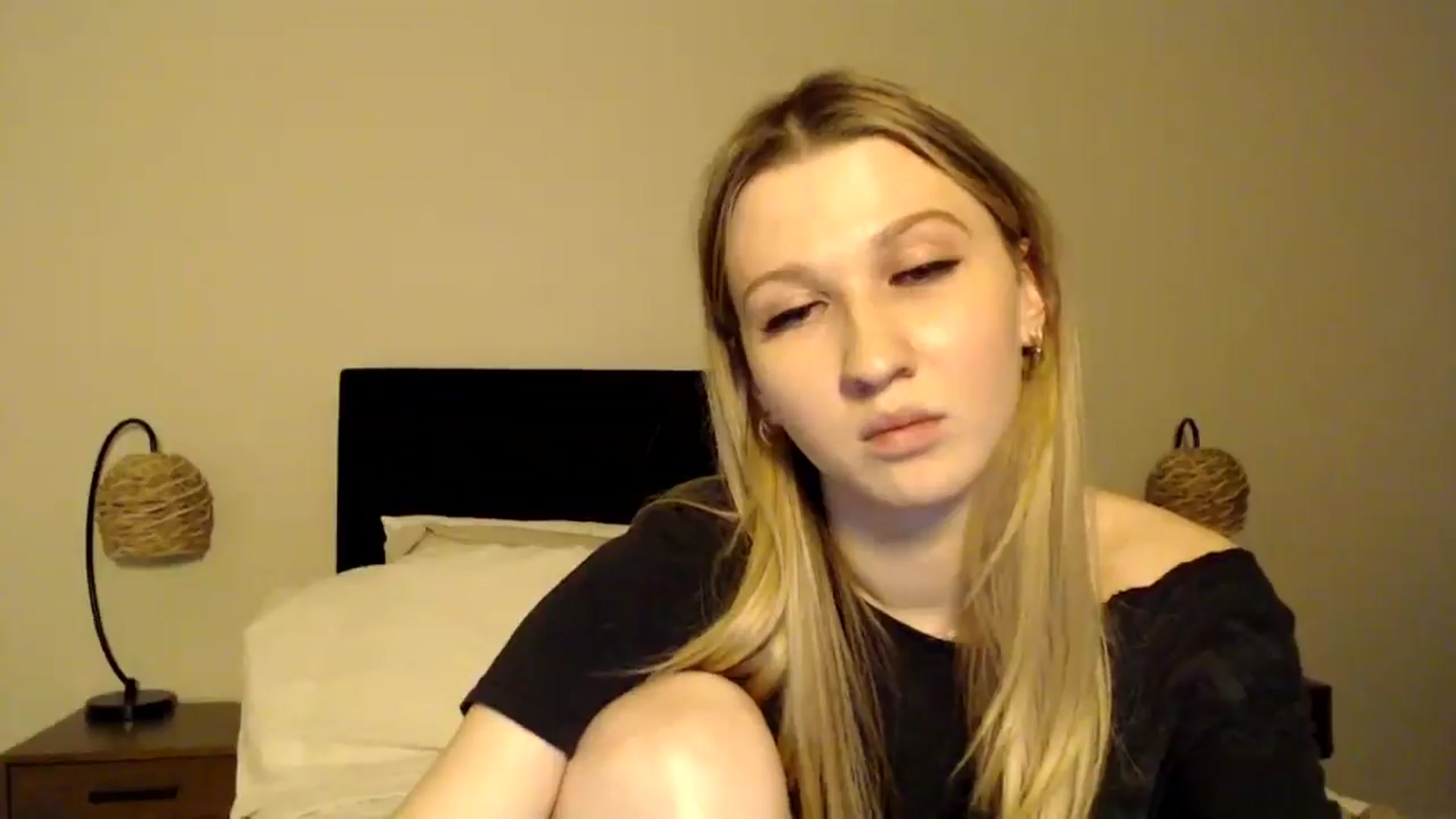 Gallery image thumbnail from AnyaSweets's myfreecams stream on, 01/08/2025, 05:32 image 15 of 20