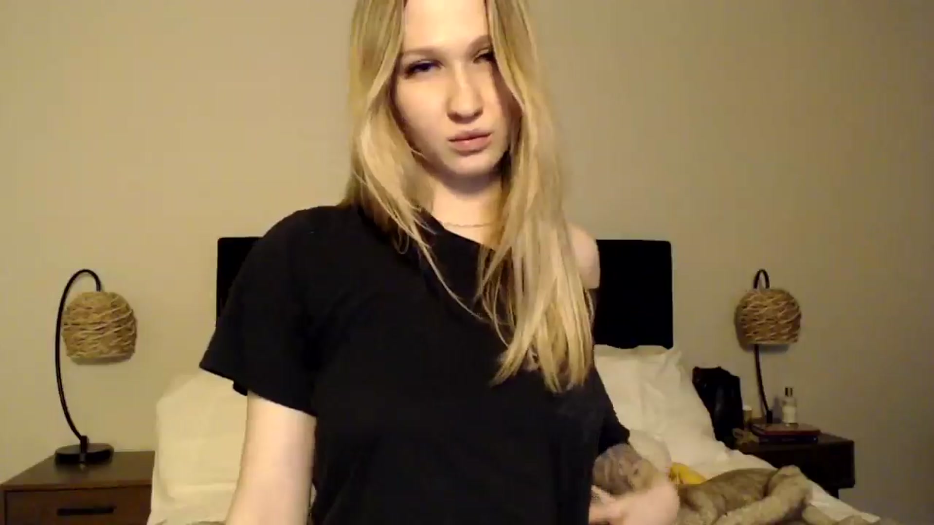 Gallery image thumbnail from AnyaSweets's myfreecams stream on, 01/08/2025, 05:32 image 19 of 20