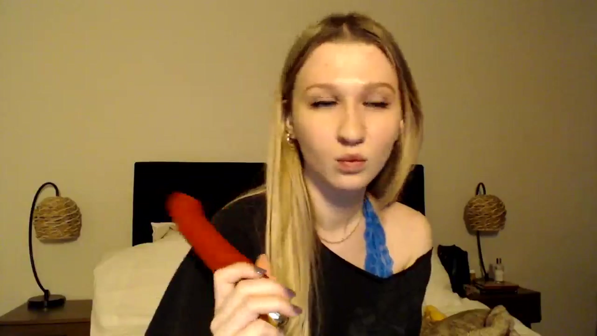 Gallery image thumbnail from AnyaSweets's myfreecams stream on, 01/08/2025, 05:32 image 10 of 20