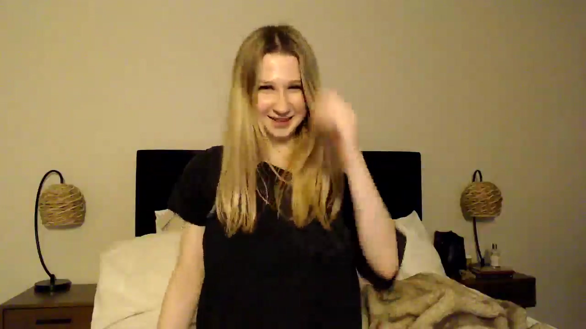 Gallery image thumbnail from AnyaSweets's myfreecams stream on, 01/08/2025, 07:23 image 4 of 20