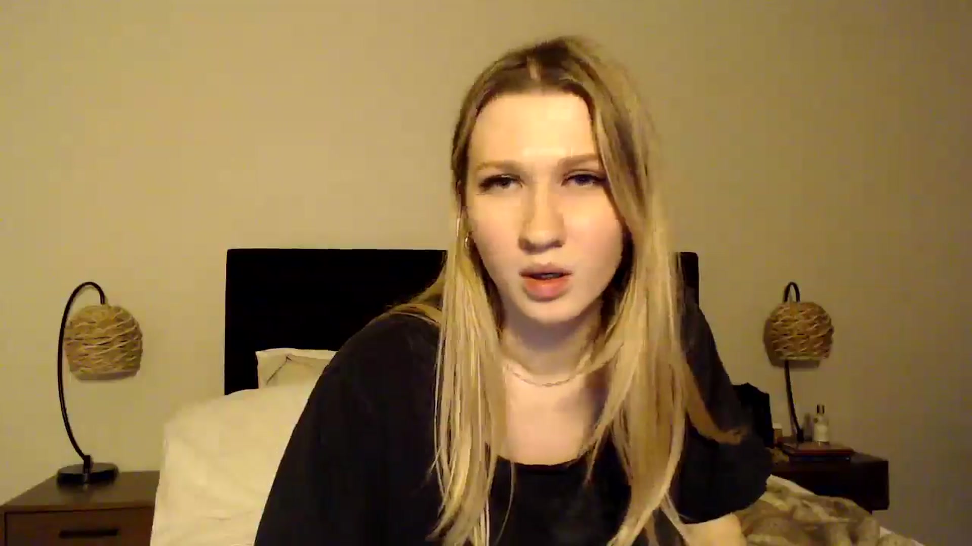 Gallery image thumbnail from AnyaSweets's myfreecams stream on, 01/08/2025, 07:23 image 2 of 20