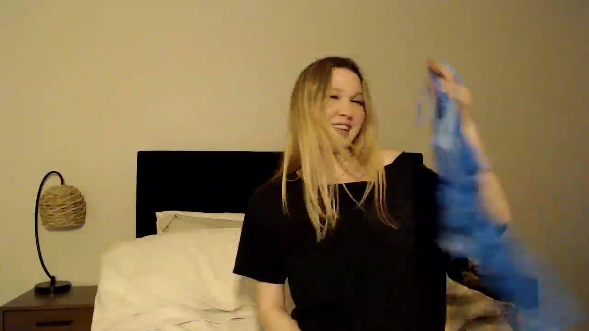 Gallery image thumbnail from AnyaSweets's myfreecams stream on, 01/08/2025, 07:23 image 3 of 20