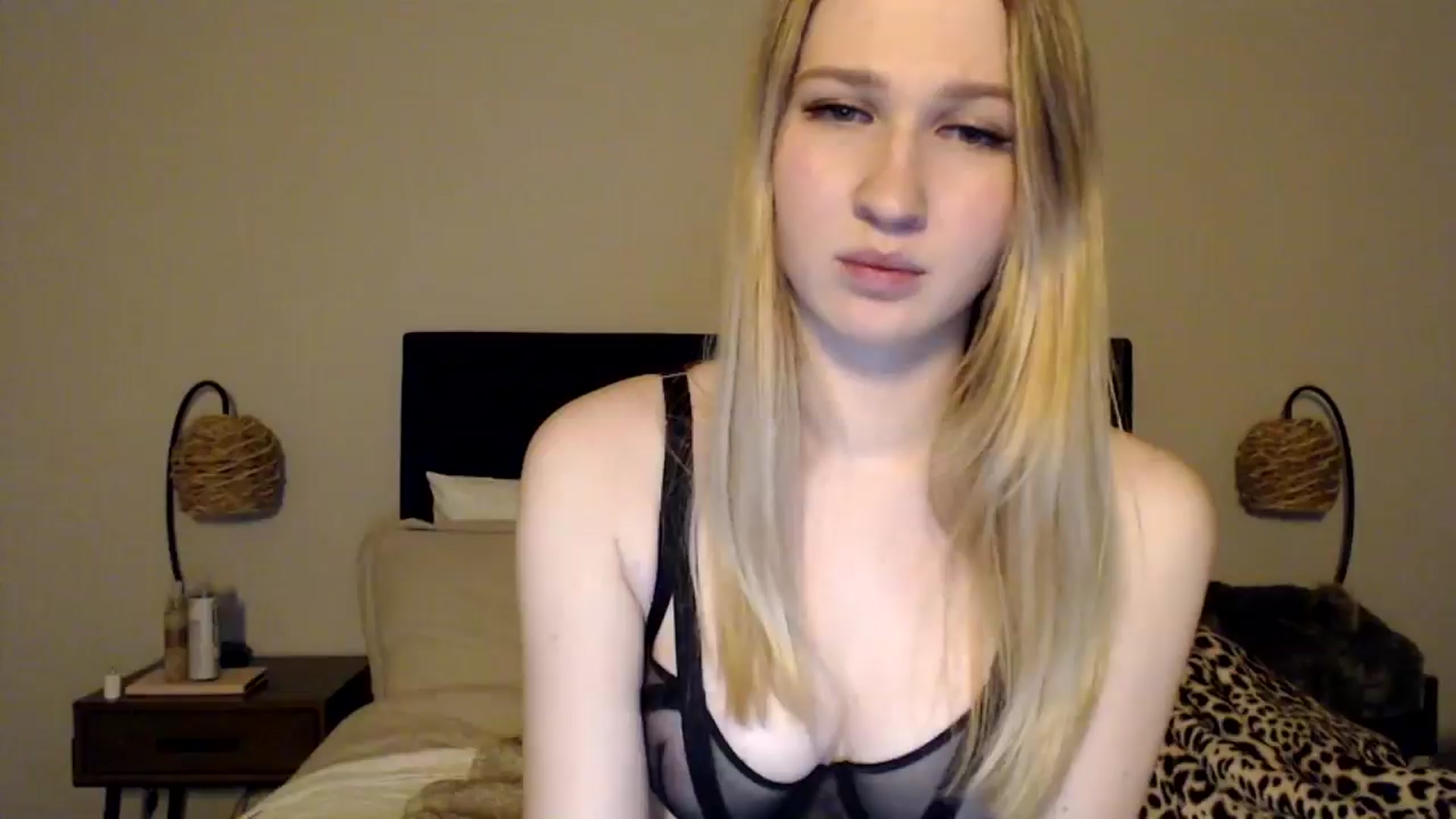 Gallery image thumbnail from AnyaSweets's myfreecams stream on, 01/12/2025, 07:01 image 6 of 20