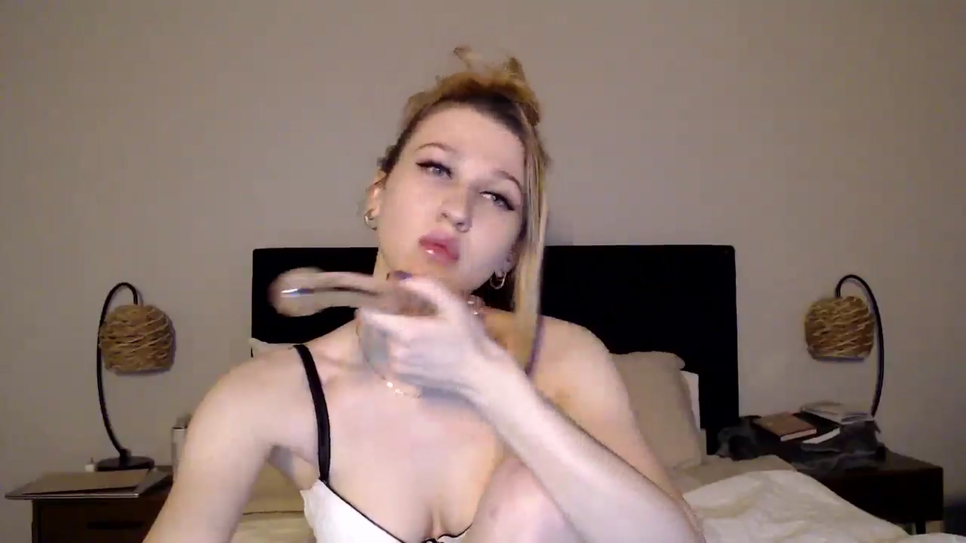 Gallery image thumbnail from AnyaSweets's myfreecams stream on, 01/16/2025, 07:00 image 4 of 20