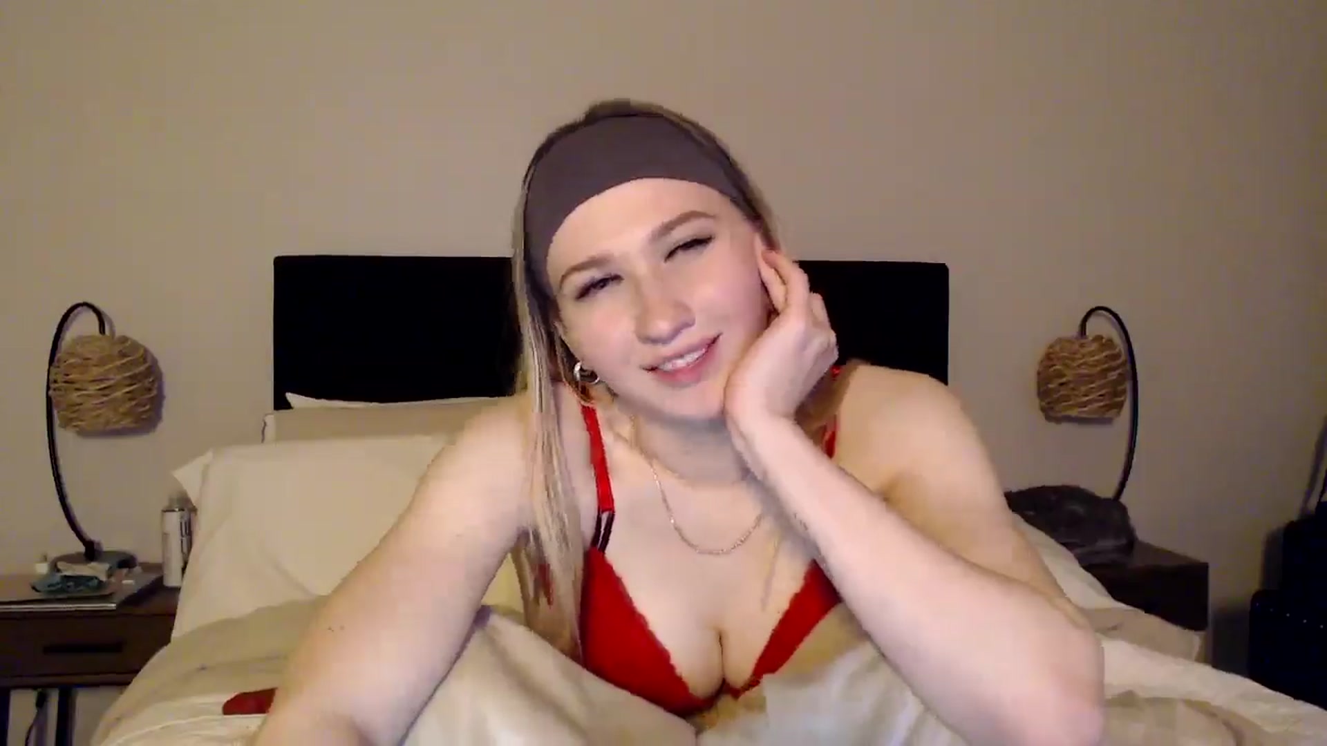 Gallery image thumbnail from AnyaSweets's myfreecams stream on, 01/17/2025, 06:09 image 16 of 20