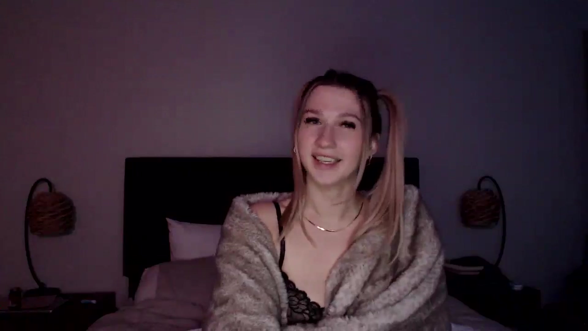 Gallery image thumbnail from AnyaSweets's myfreecams stream on, 01/20/2025, 08:10 image 20 of 20