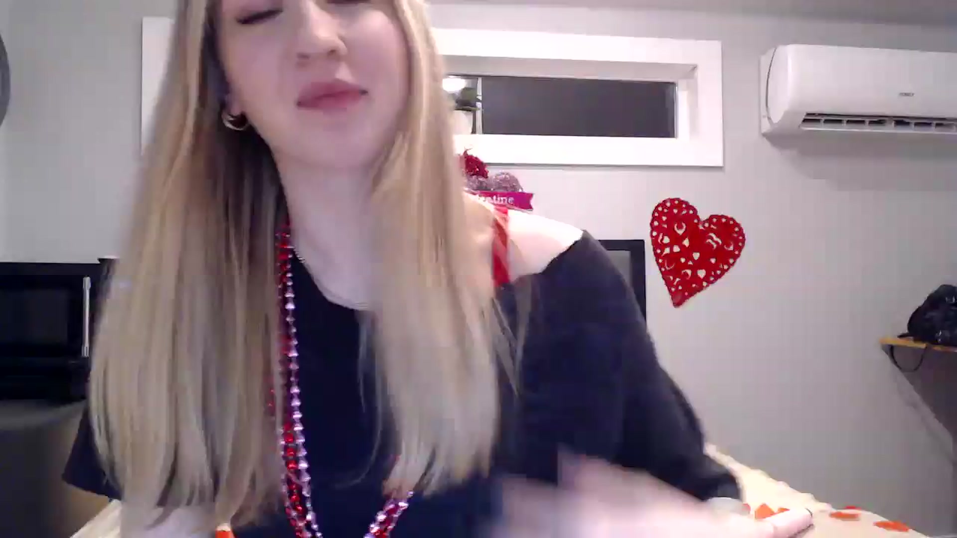 Gallery image thumbnail from AnyaSweets's myfreecams stream on, 02/15/2025, 02:04 image 6 of 20