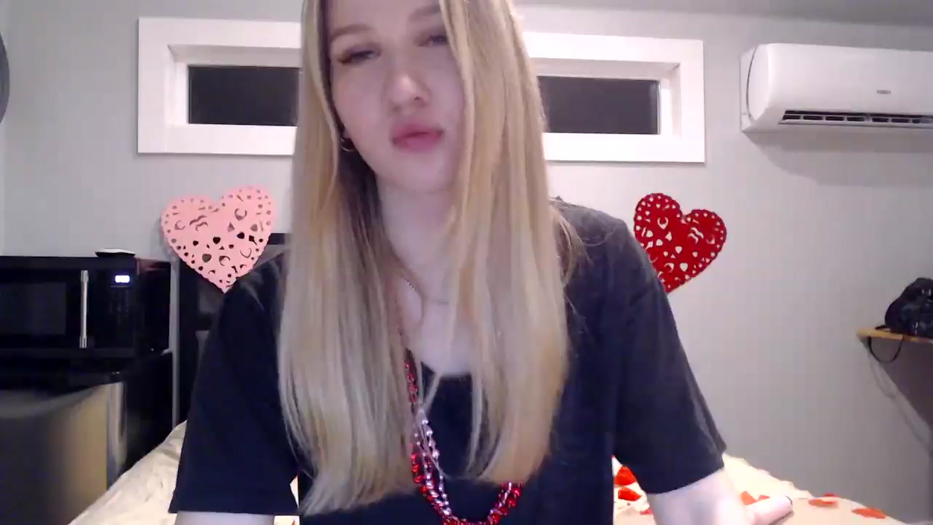 Gallery image thumbnail from AnyaSweets's myfreecams stream on, 02/15/2025, 02:04 image 1 of 20