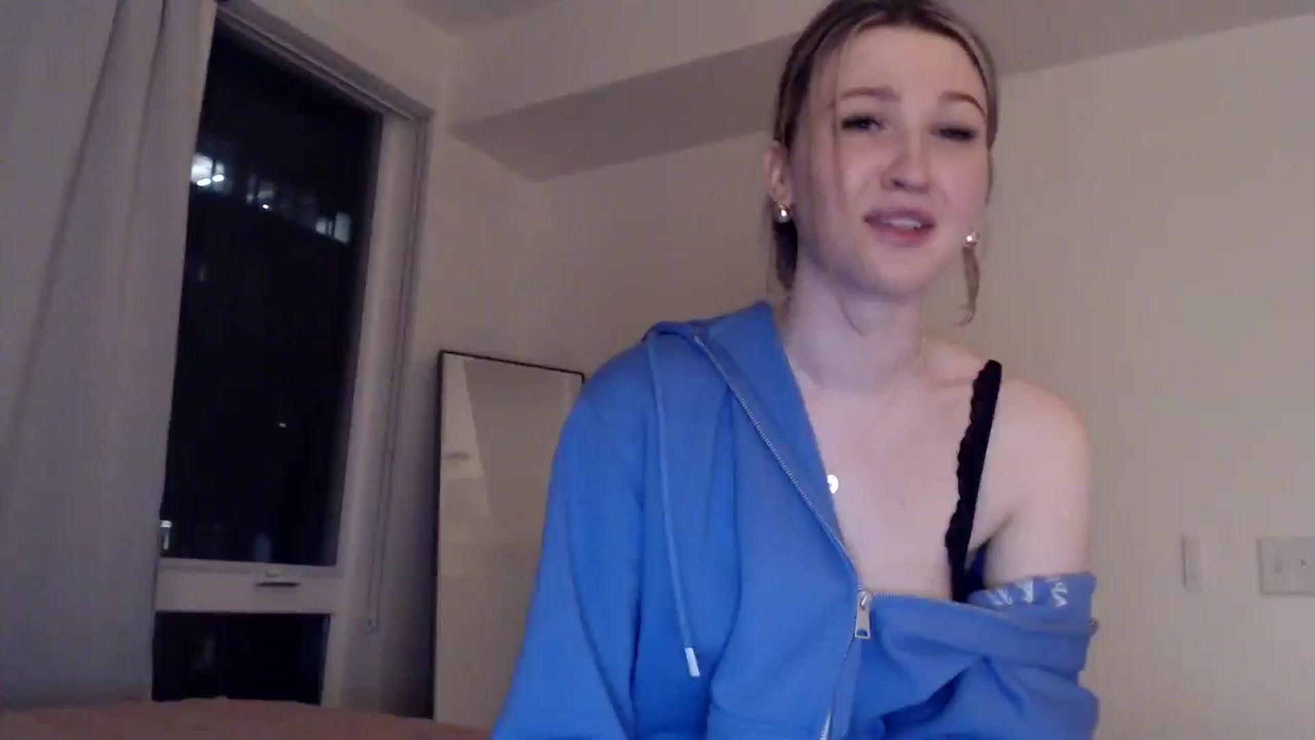 Gallery image thumbnail from AnyaSweets's myfreecams stream on, 02/26/2025, 03:05 image 17 of 20
