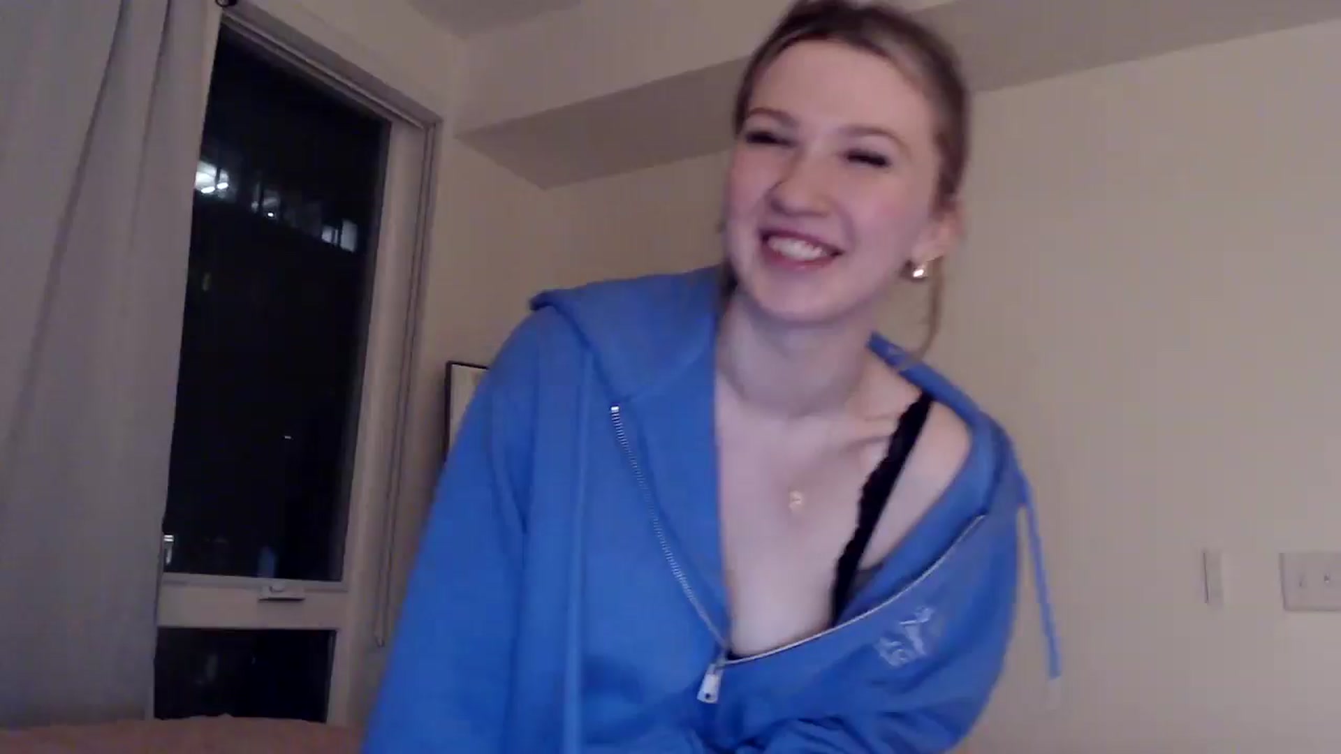 Gallery image thumbnail from AnyaSweets's myfreecams stream on, 02/26/2025, 03:05 image 13 of 20