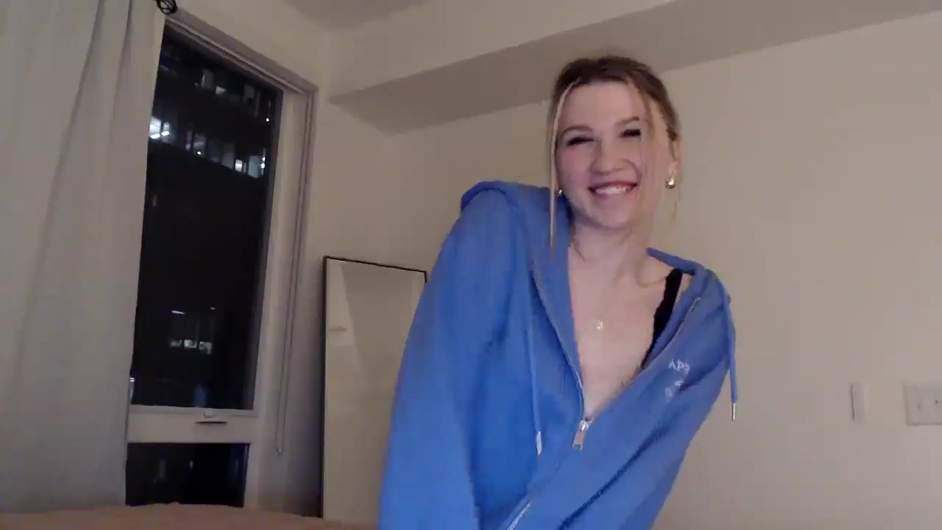 Gallery image thumbnail from AnyaSweets's myfreecams stream on, 02/26/2025, 03:05 image 3 of 20