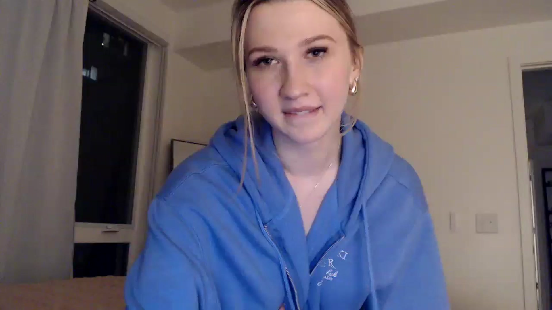 Gallery image thumbnail from AnyaSweets's myfreecams stream on, 02/26/2025, 04:19 image 7 of 20