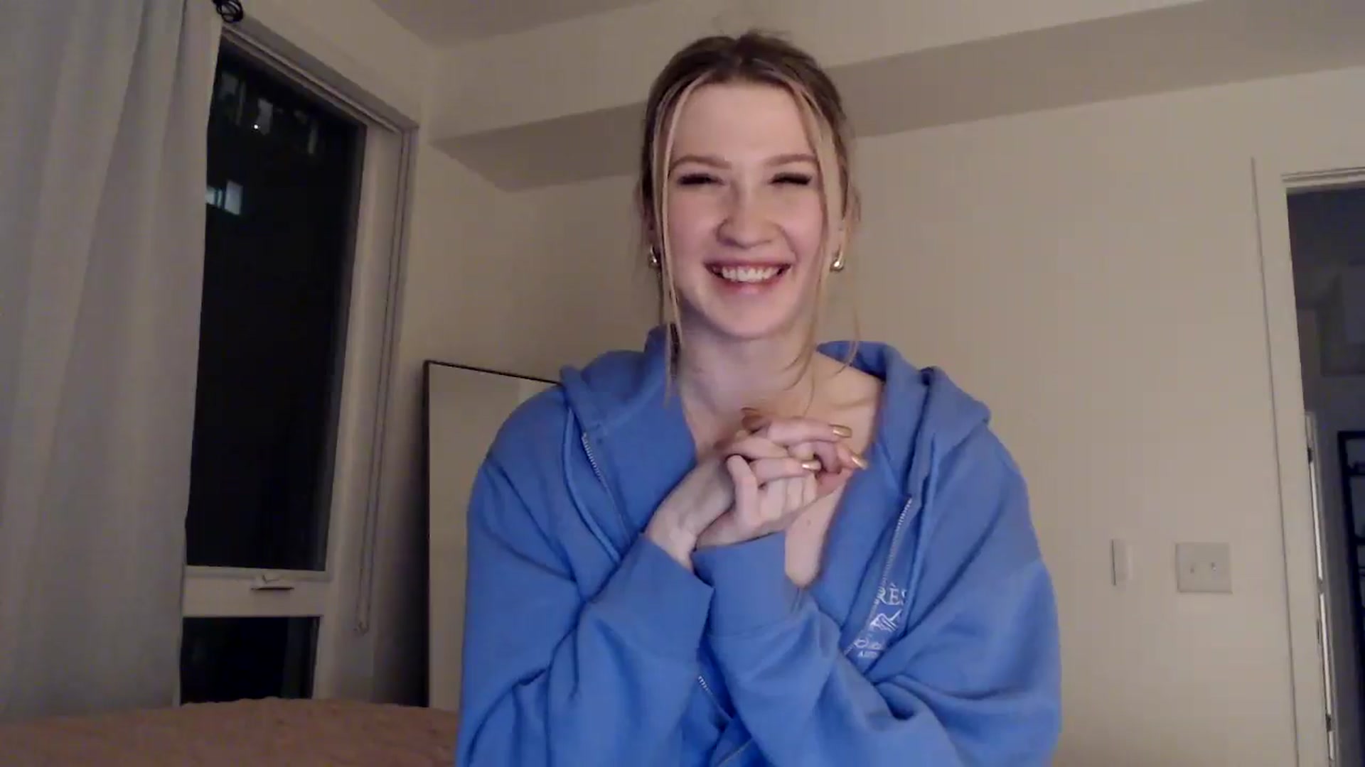 Gallery image thumbnail from AnyaSweets's myfreecams stream on, 02/26/2025, 04:19 image 9 of 20
