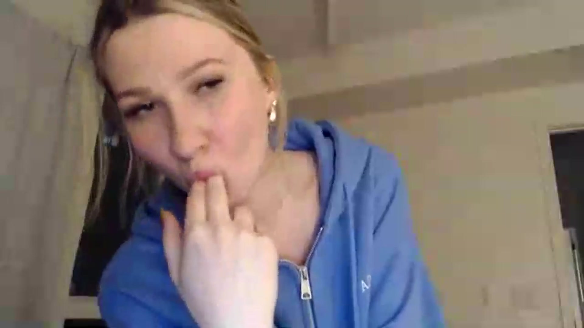 Gallery image thumbnail from AnyaSweets's myfreecams stream on, 02/26/2025, 04:52 image 6 of 20
