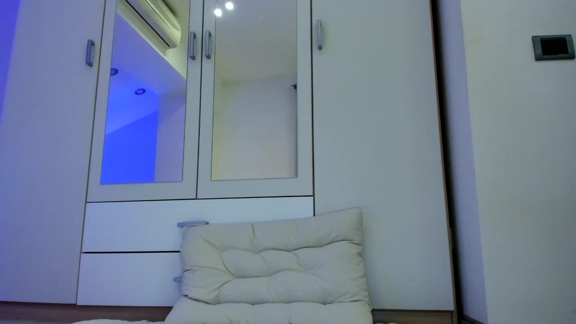 Gallery image thumbnail from AnyaThorne's myfreecams stream on, 02/27/2025, 07:27 image 17 of 20