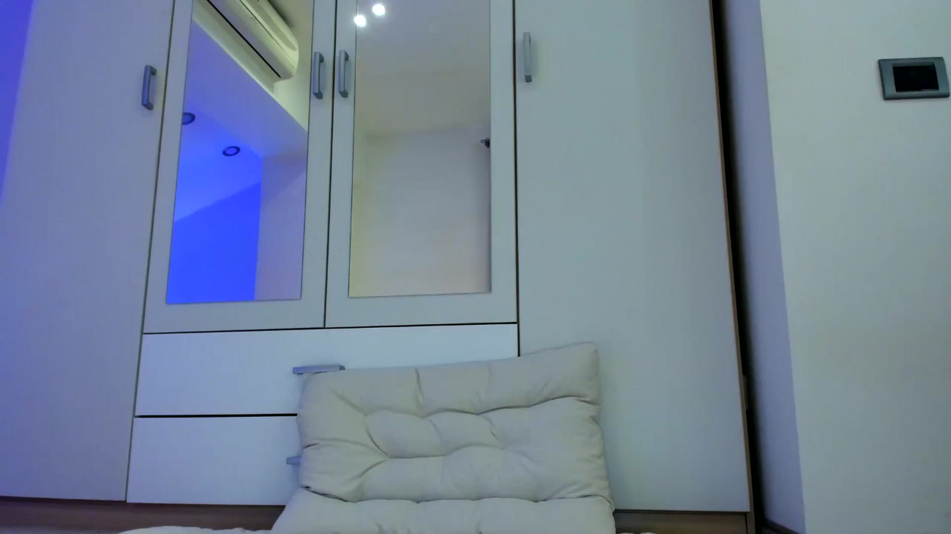 Gallery image thumbnail from AnyaThorne's myfreecams stream on, 02/27/2025, 07:27 image 14 of 20