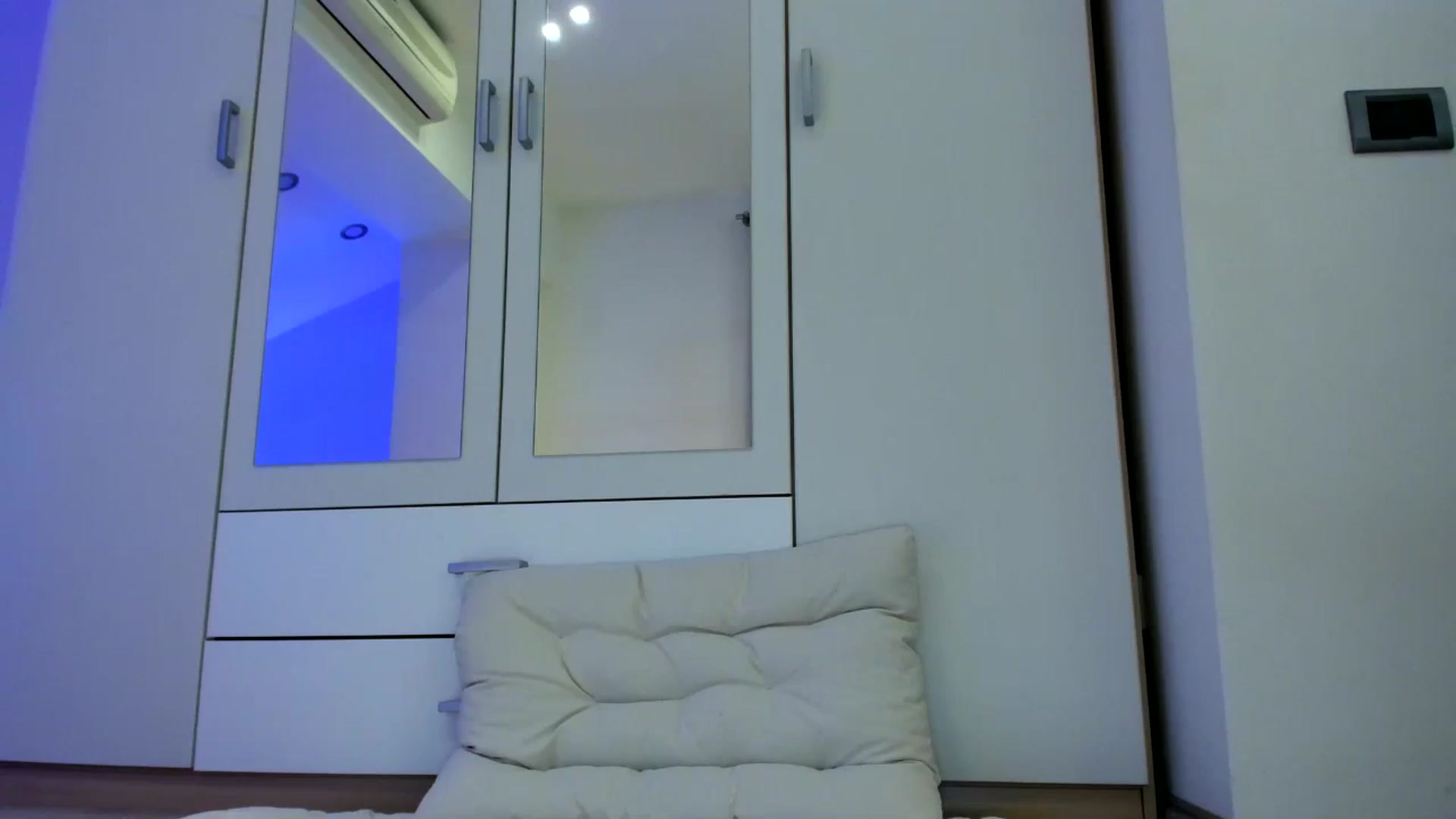 Gallery image thumbnail from AnyaThorne's myfreecams stream on, 02/27/2025, 07:27 image 16 of 20
