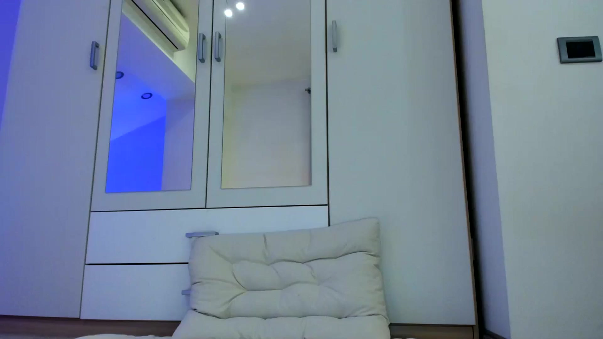Gallery image thumbnail from AnyaThorne's myfreecams stream on, 02/27/2025, 07:27 image 11 of 20