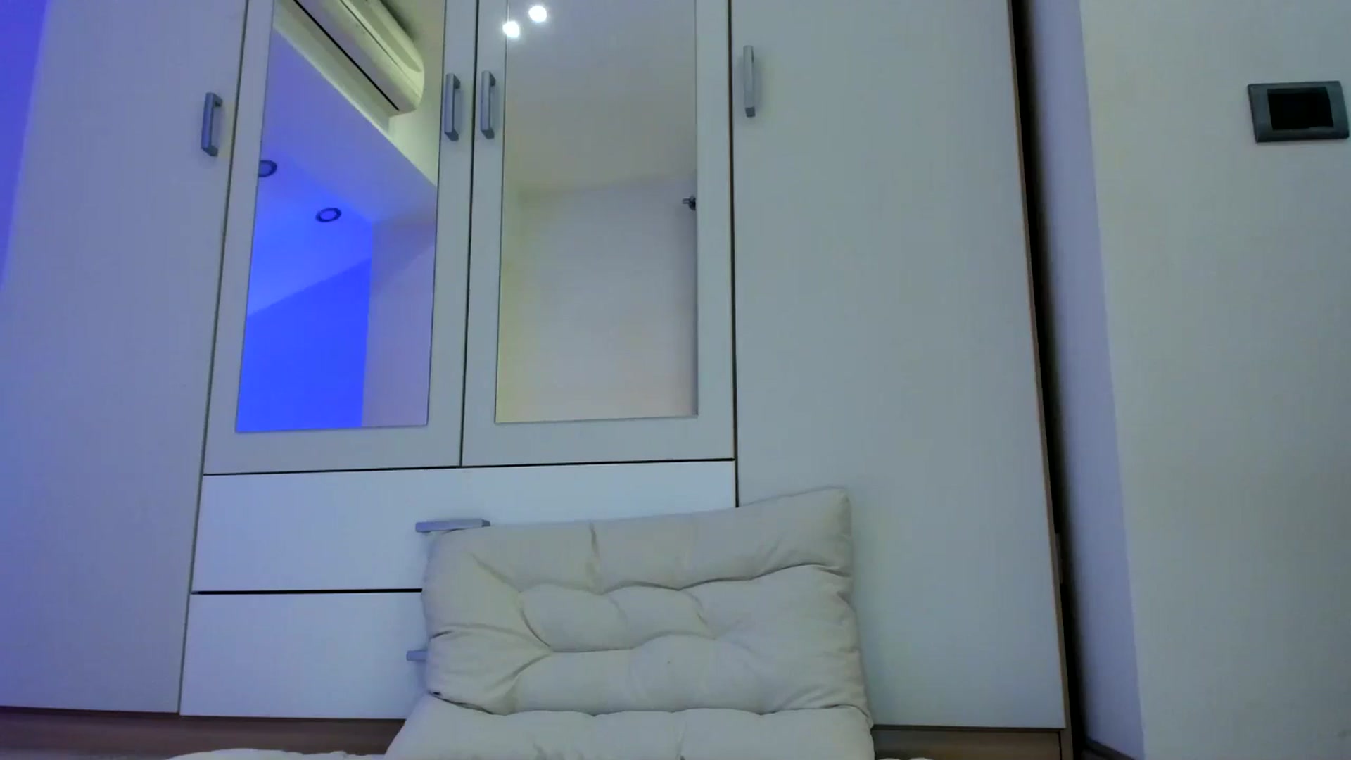 Gallery image thumbnail from AnyaThorne's myfreecams stream on, 02/27/2025, 07:27 image 18 of 20