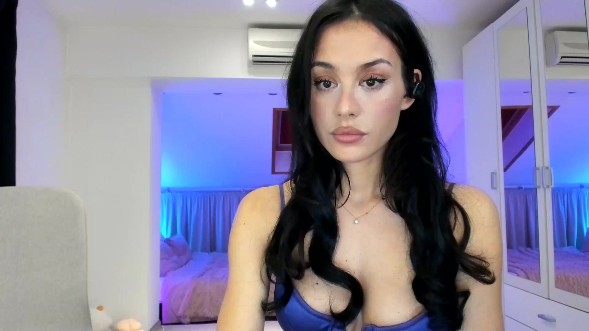 Gallery image thumbnail from AnyaThorne's myfreecams stream on, 03/12/2025, 04:53 image 12 of 20