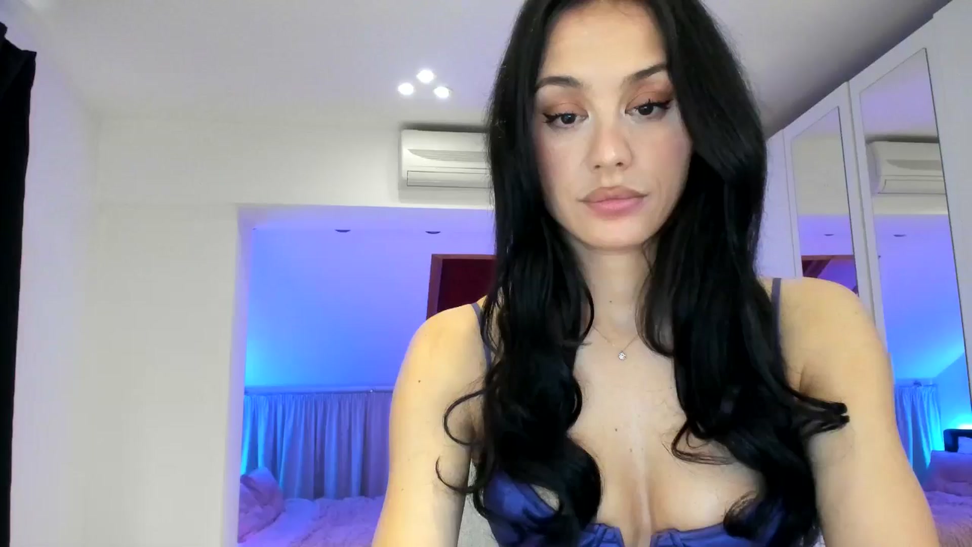 Gallery image thumbnail from AnyaThorne's myfreecams stream on, 03/12/2025, 08:06 image 1 of 20