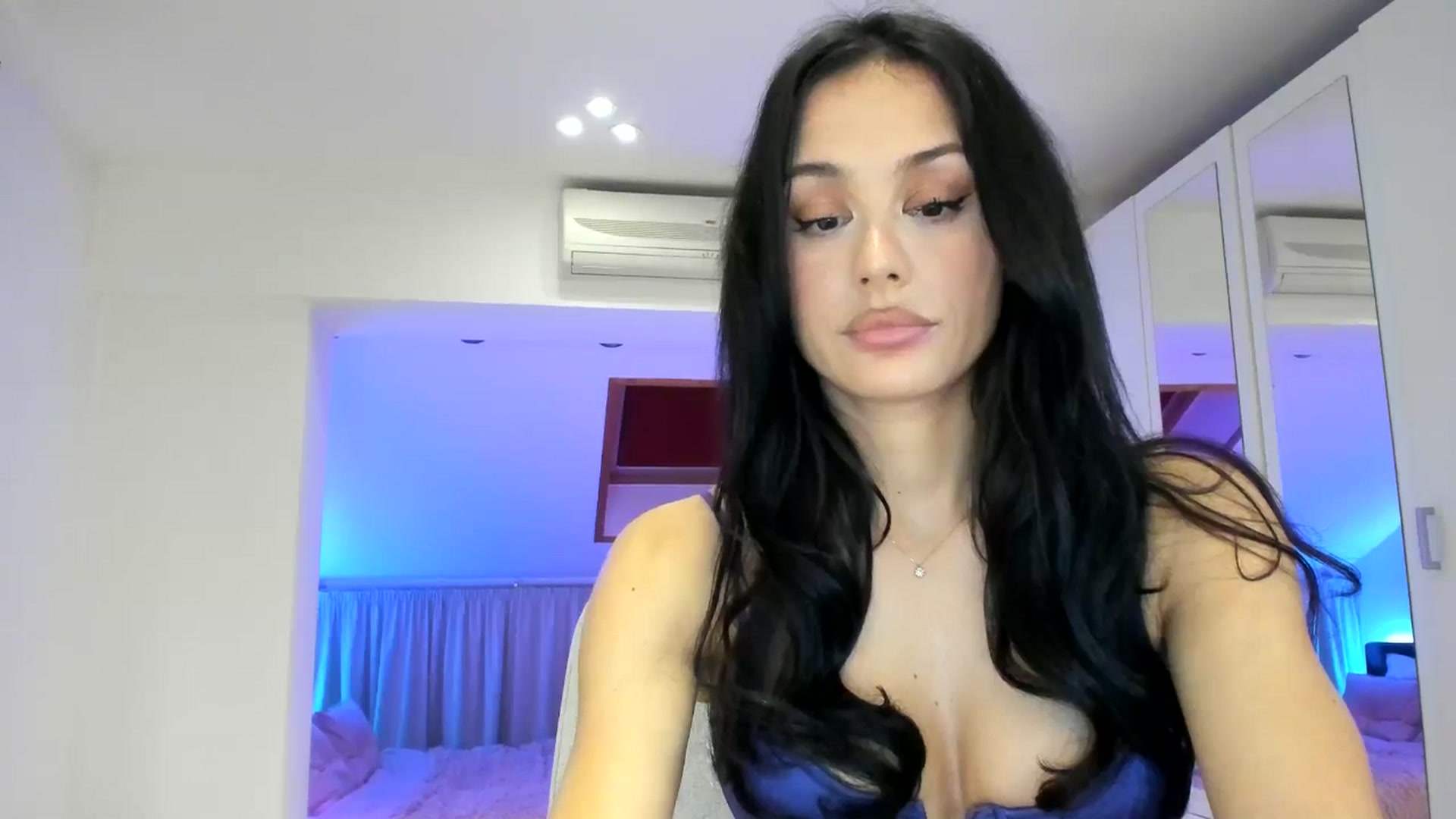 Gallery image thumbnail from AnyaThorne's myfreecams stream on, 03/12/2025, 08:06 image 3 of 20