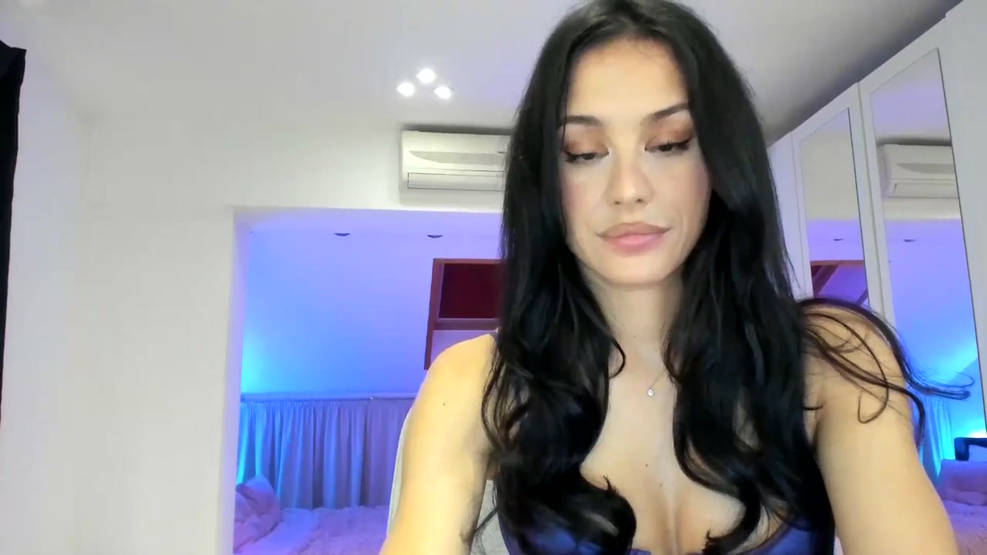 Gallery image thumbnail from AnyaThorne's myfreecams stream on, 03/12/2025, 08:06 image 6 of 20