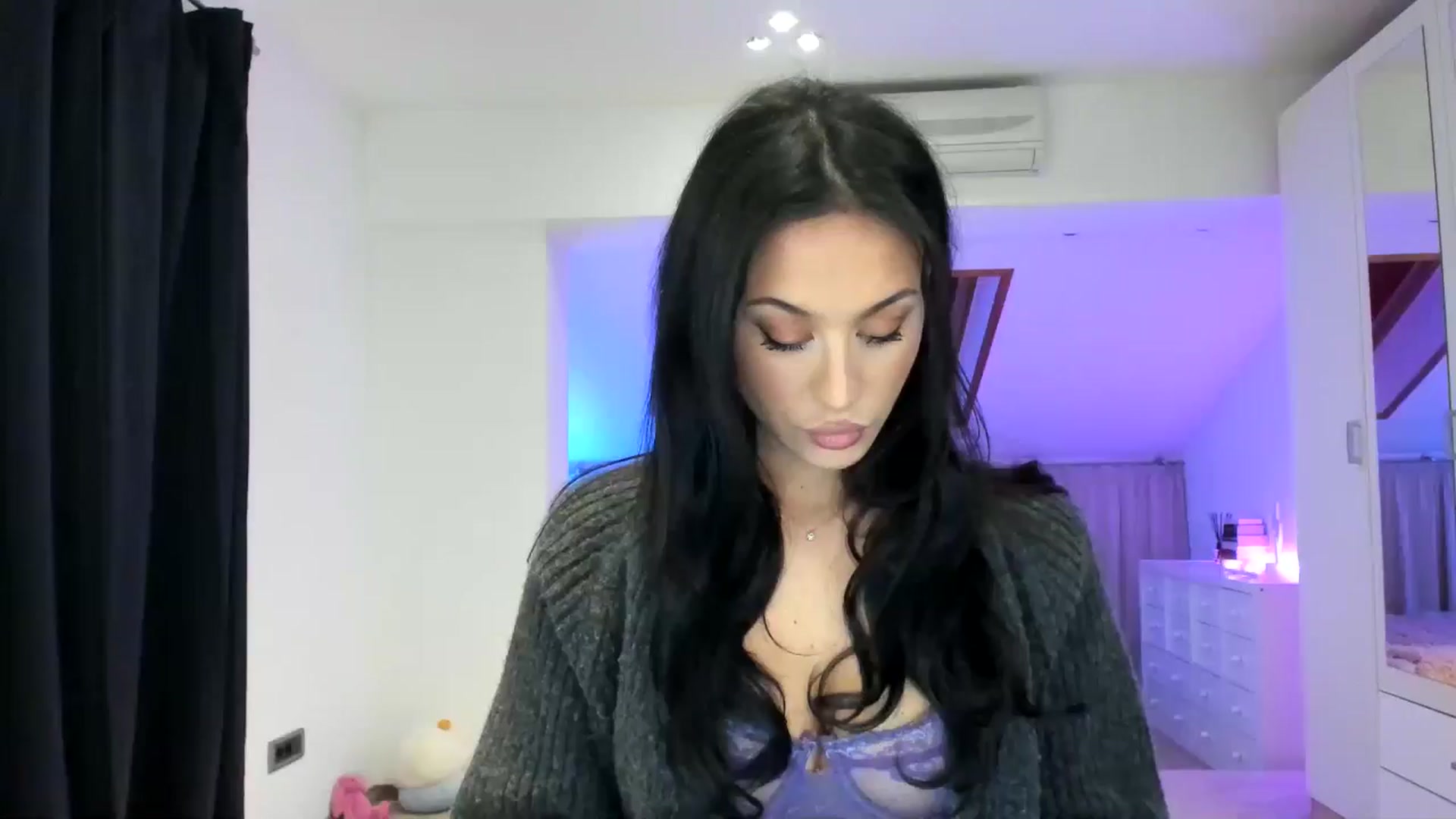 Gallery image thumbnail from AnyaThorne's myfreecams stream on, 03/16/2025, 05:51 image 1 of 20