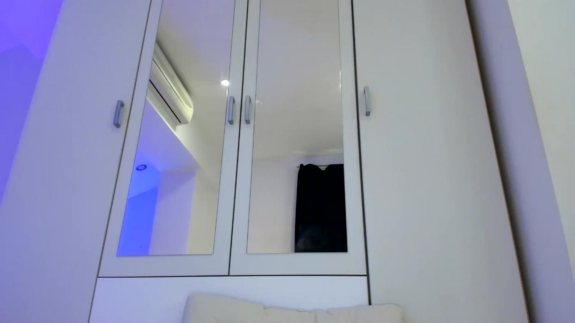 Gallery image thumbnail from AnyaThorne's myfreecams stream on, 03/18/2025, 06:22 image 7 of 20