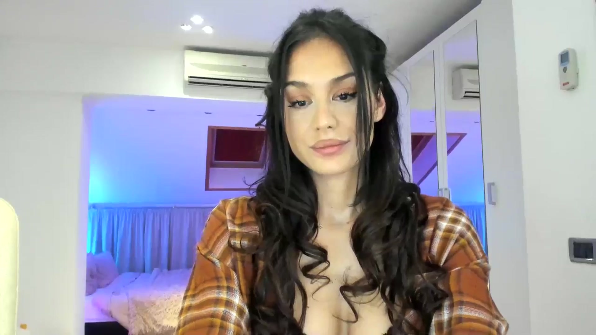 Gallery image thumbnail from AnyaThorne's myfreecams stream on, 03/22/2025, 05:55 image 11 of 20