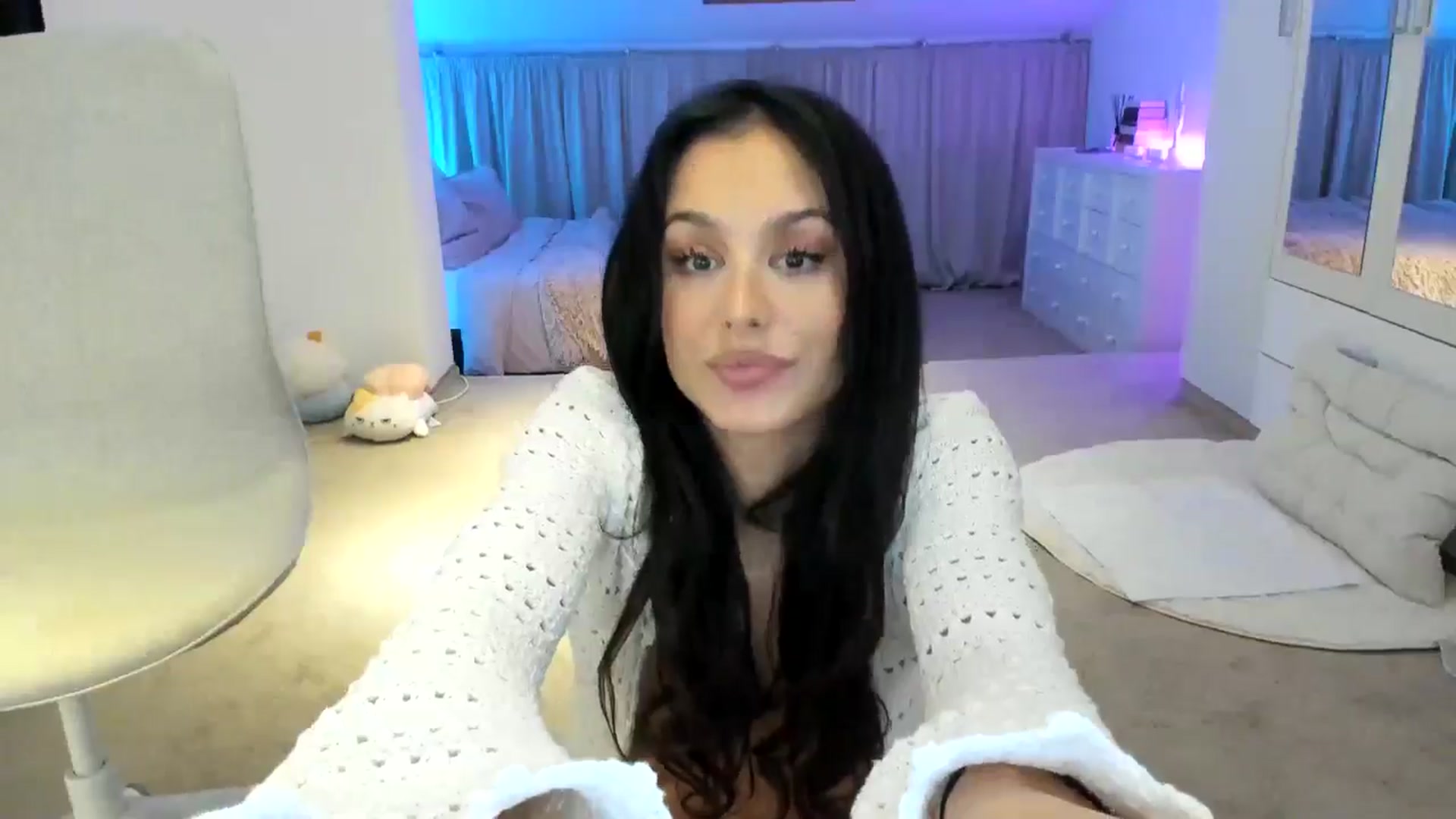 Gallery image thumbnail from AnyaThorne's myfreecams stream on, 04/04/2025, 07:08 image 6 of 20