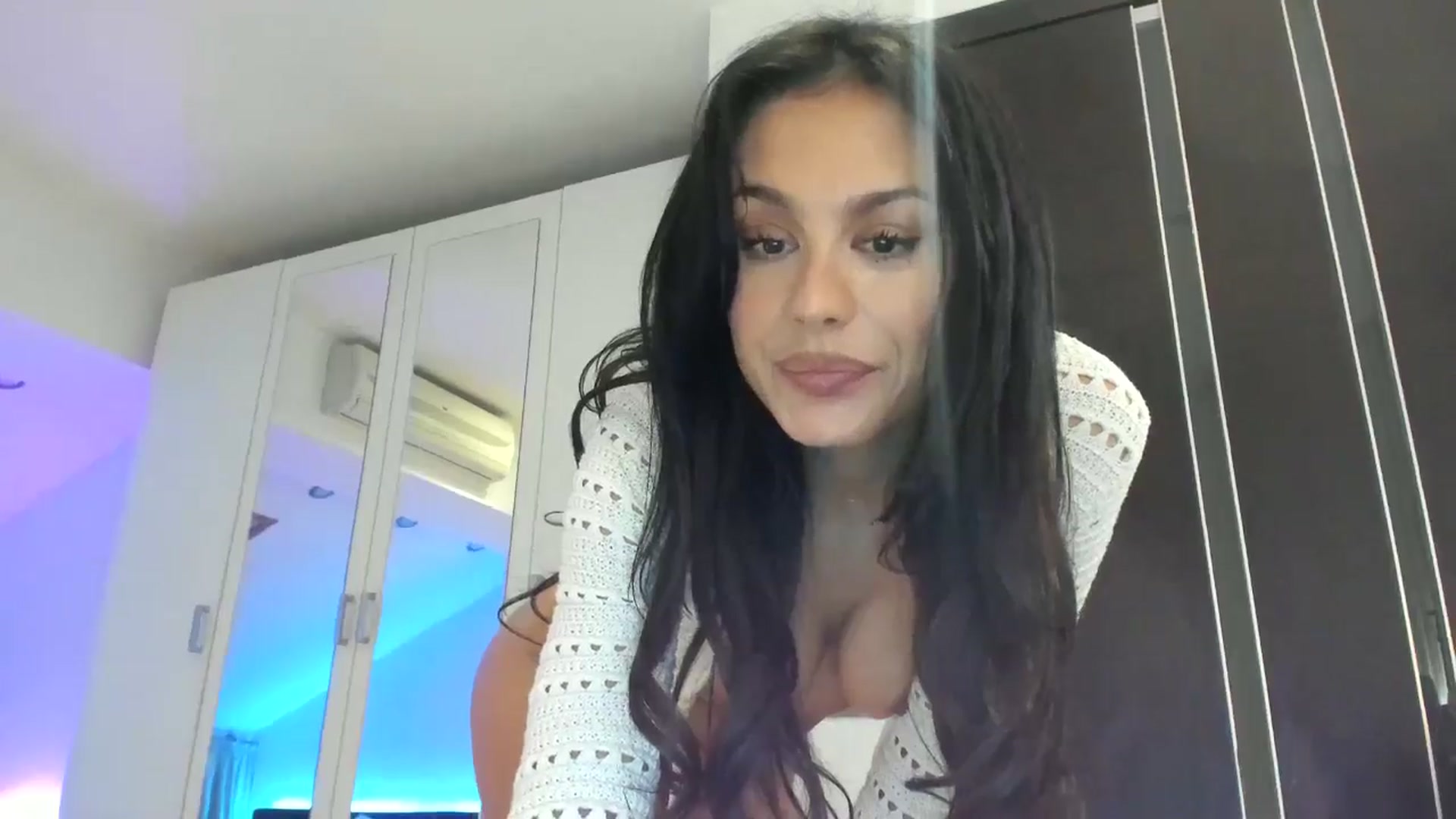 Gallery image thumbnail from AnyaThorne's myfreecams stream on, 04/04/2025, 07:08 image 8 of 20
