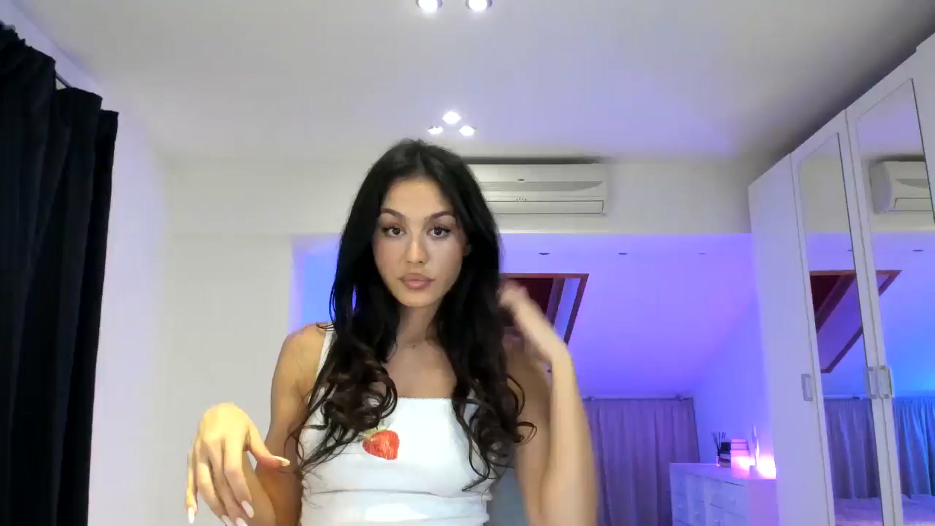 Gallery image thumbnail from AnyaThorne's myfreecams stream on, 04/30/2025, 06:34 image 1 of 20