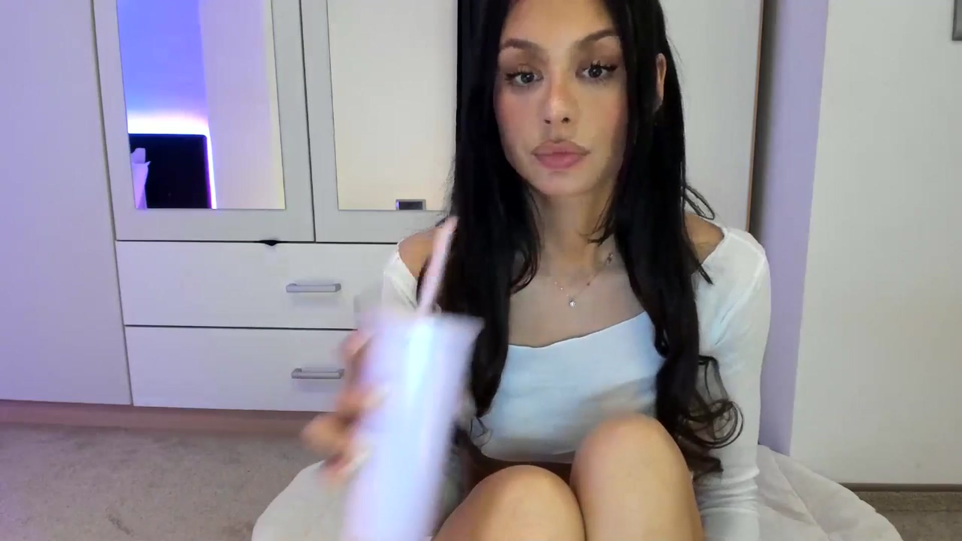 Gallery image thumbnail from AnyaThorne's myfreecams stream on, 05/08/2025, 08:18 image 4 of 20
