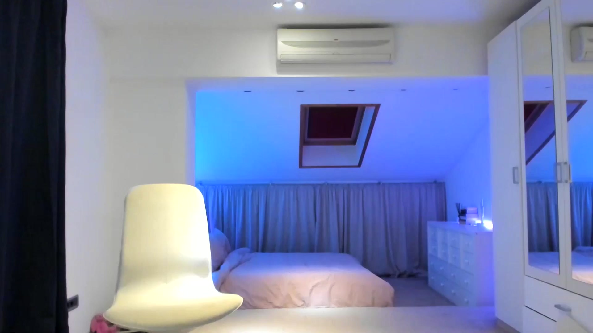Gallery image thumbnail from AnyaThorne's myfreecams stream on, 05/13/2025, 19:25 image 19 of 20