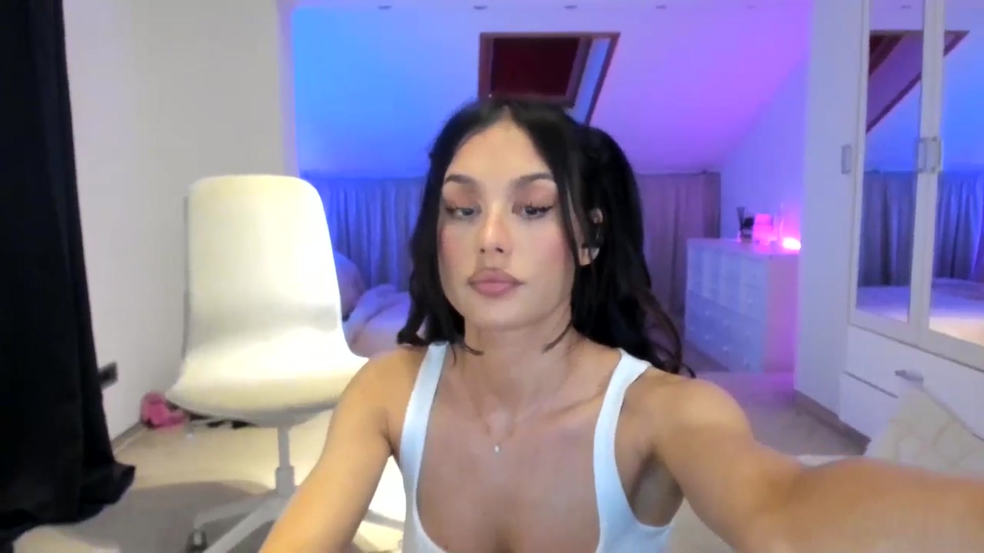 Gallery image thumbnail from AnyaThorne's myfreecams stream on, 05/13/2025, 19:25 image 3 of 20