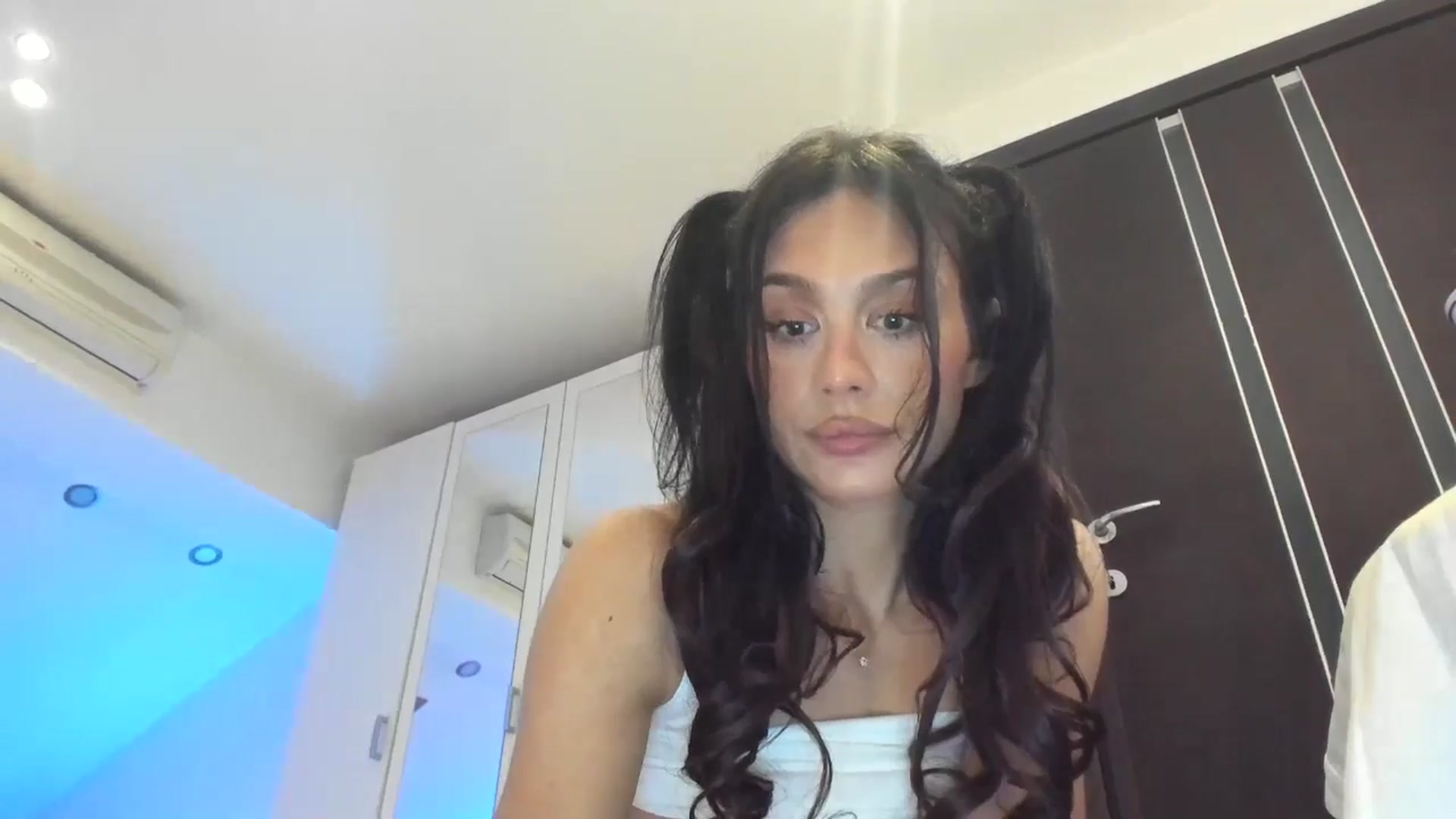 Gallery image thumbnail from AnyaThorne's myfreecams stream on, 05/14/2025, 01:18 image 6 of 20